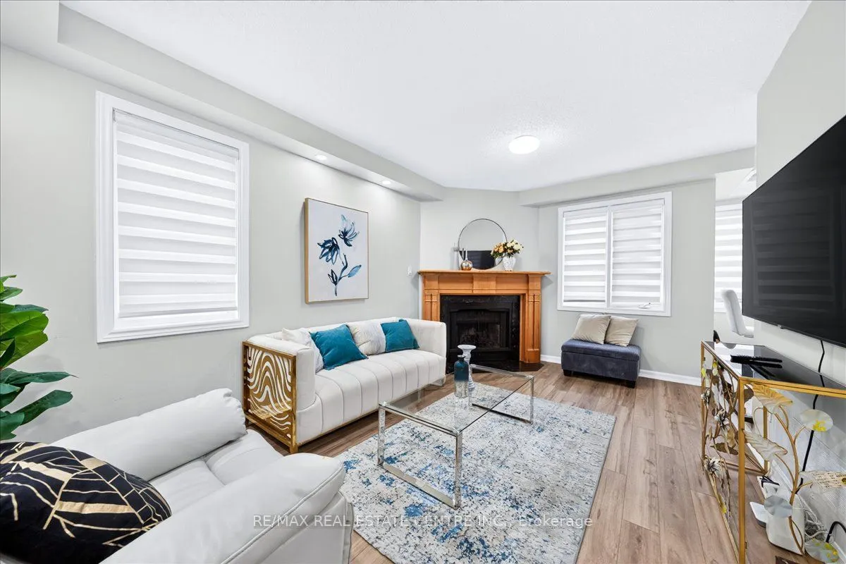 257 Wright Crescent