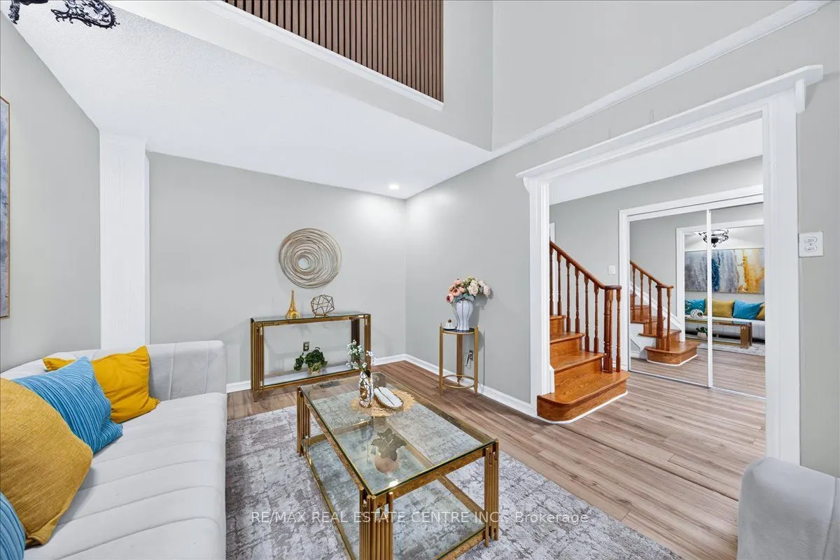257 Wright Crescent