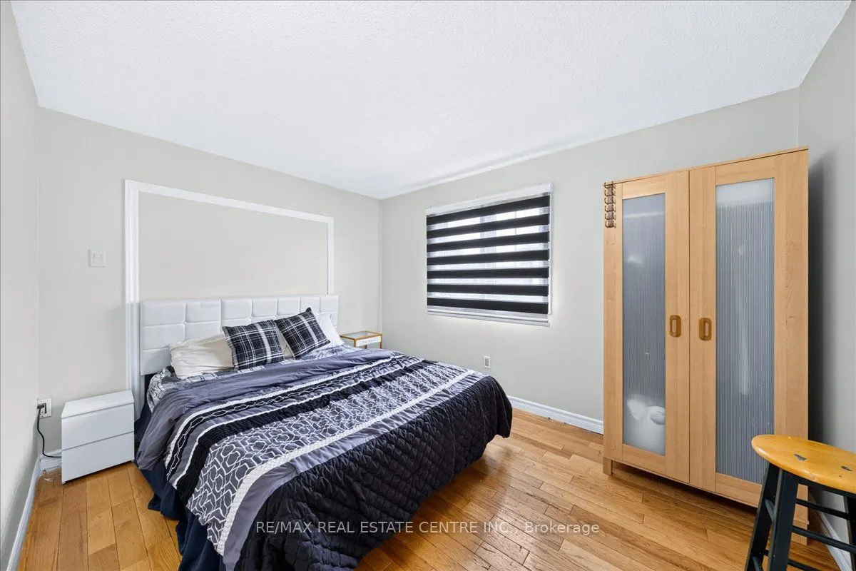 257 Wright Crescent
