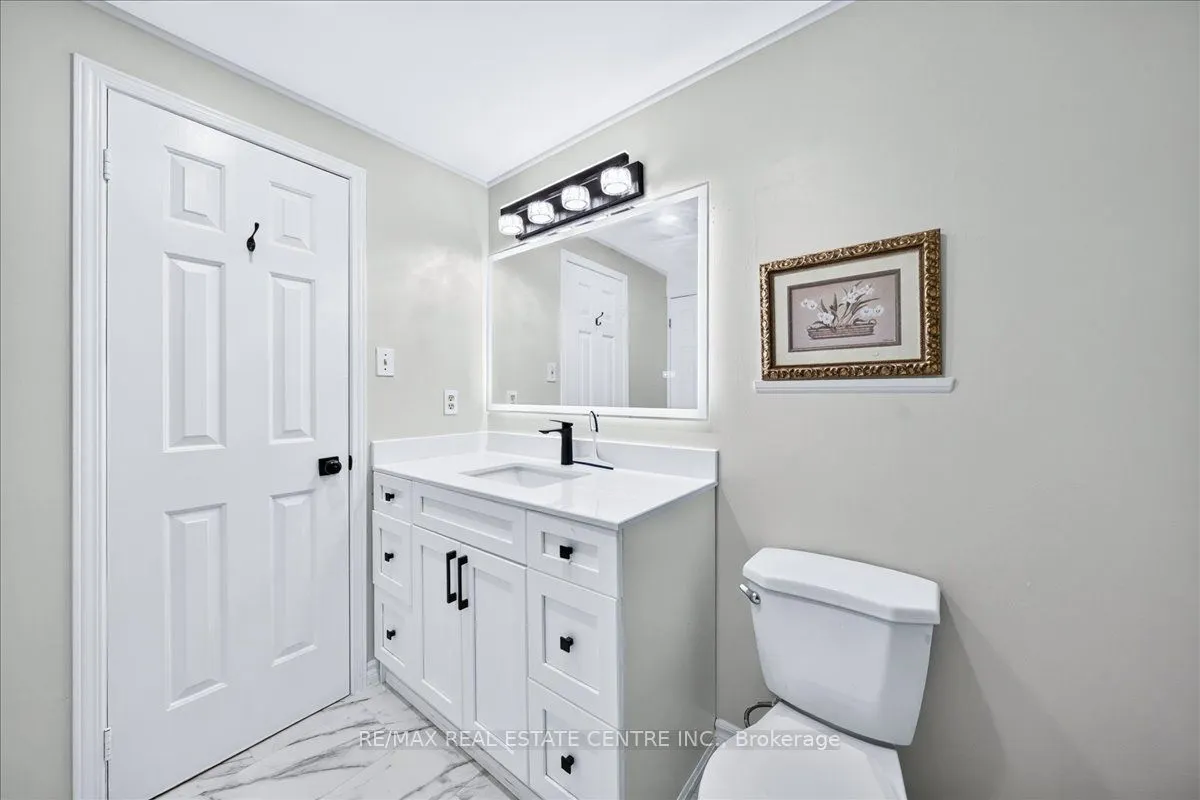 257 Wright Crescent
