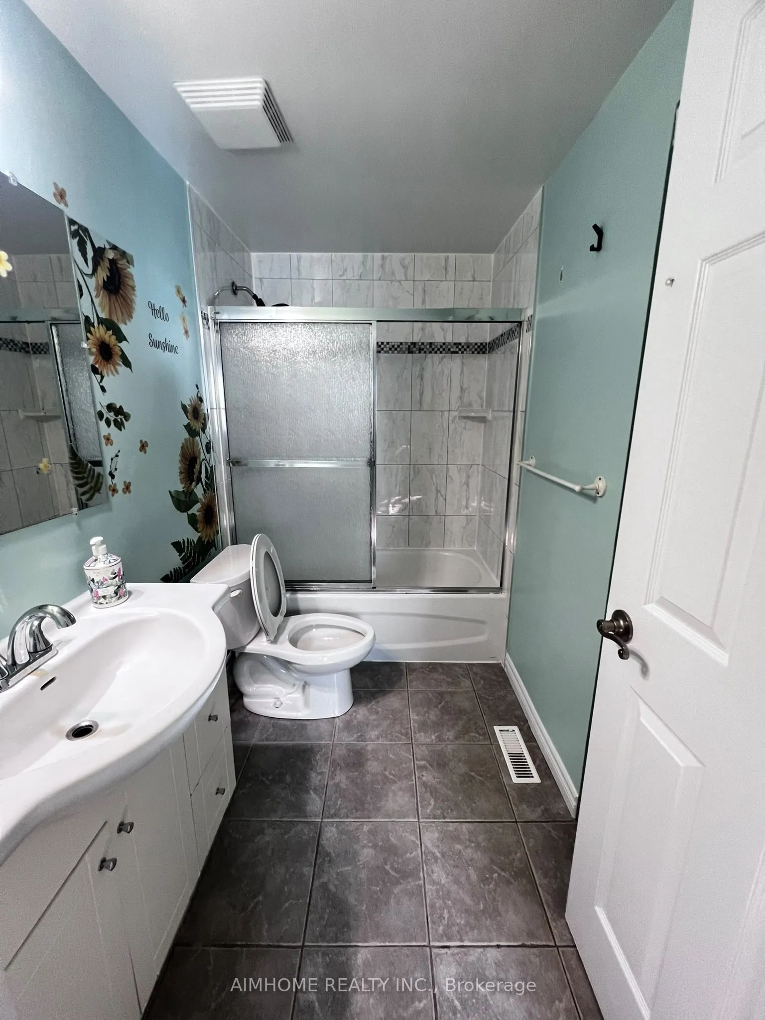 676 Balsam Crescent