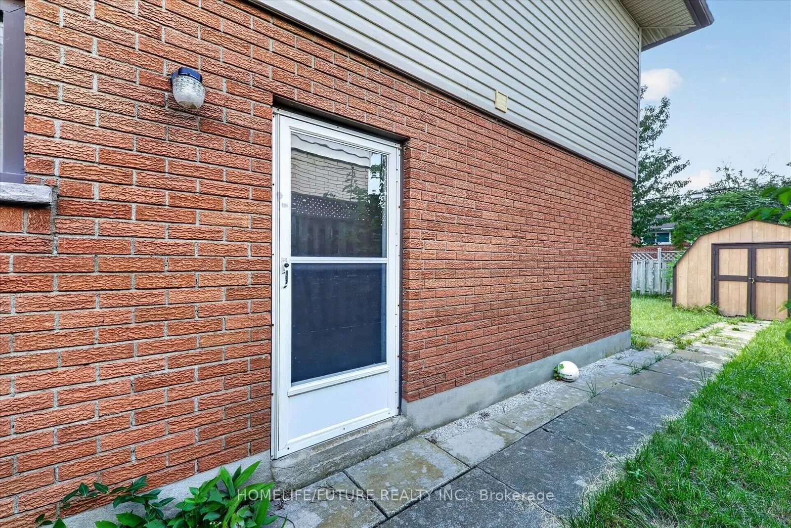 163 Labrador Drive