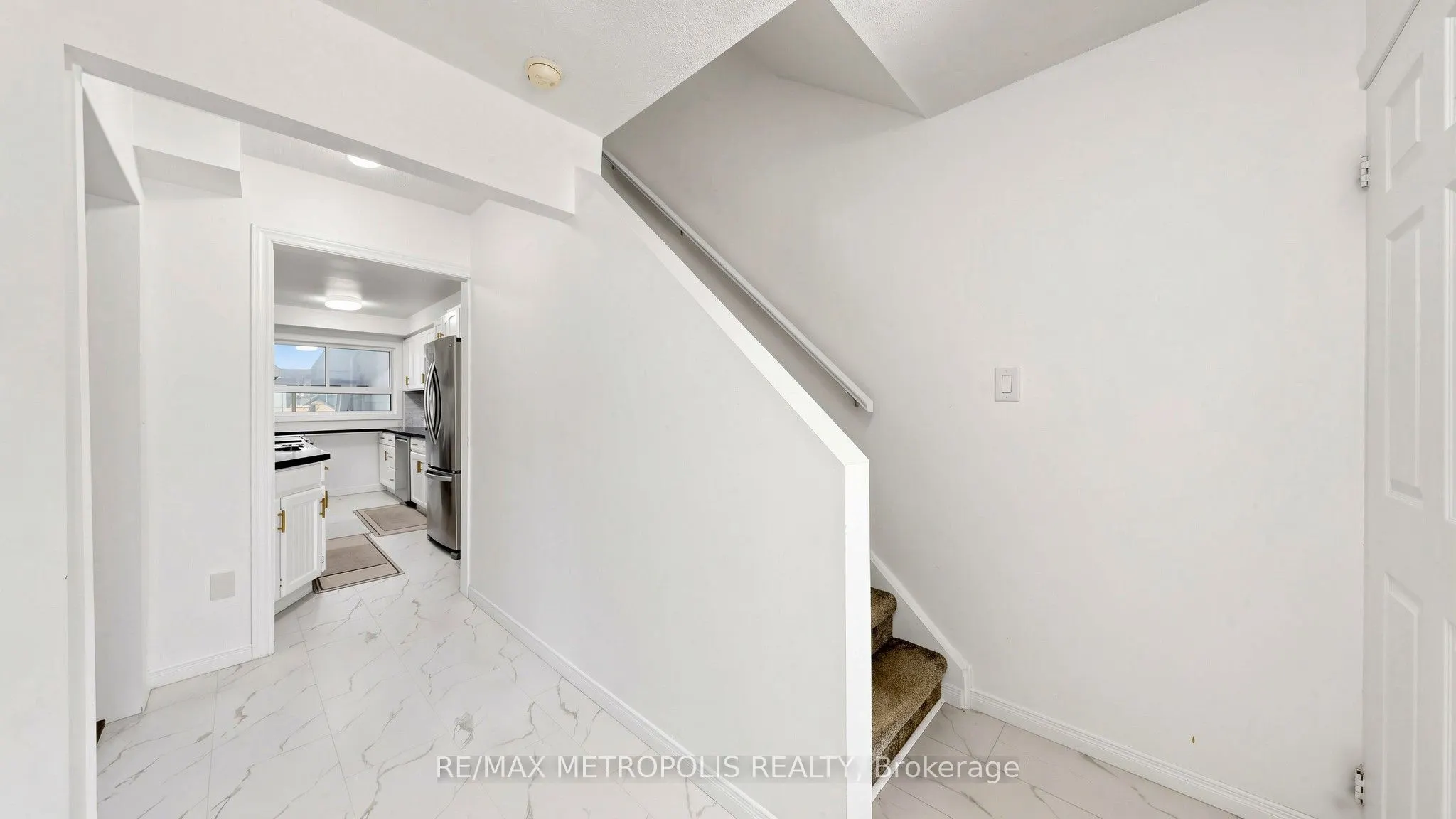 892 Gentry Crescent