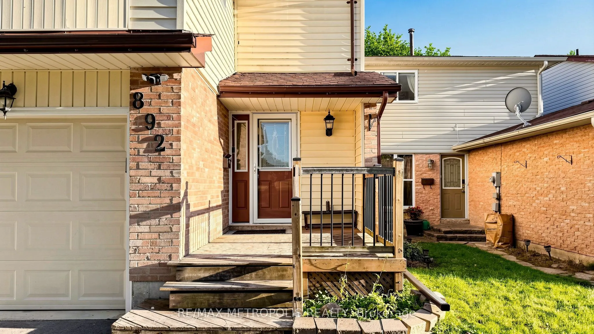 892 Gentry Crescent