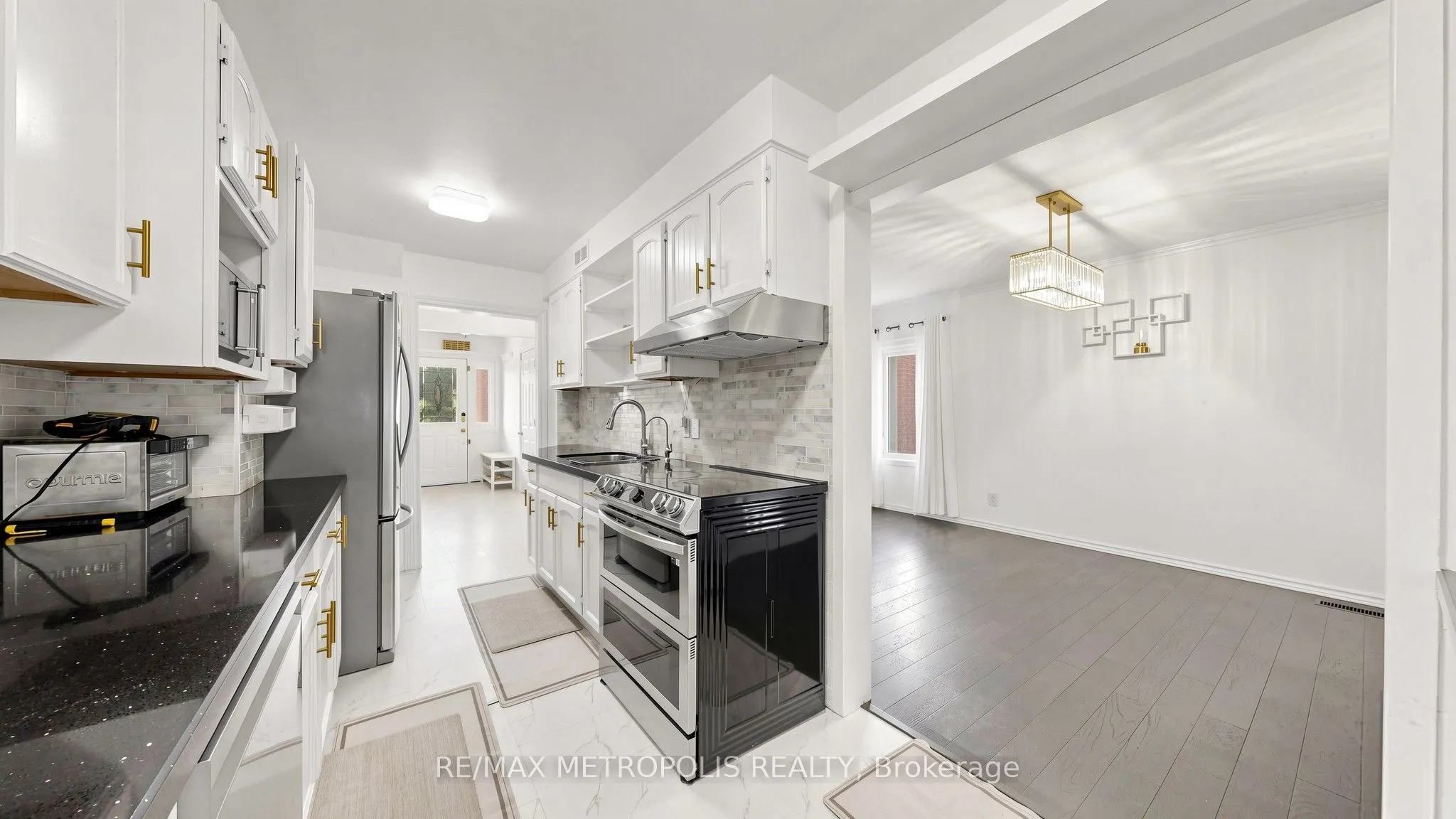 892 Gentry Crescent