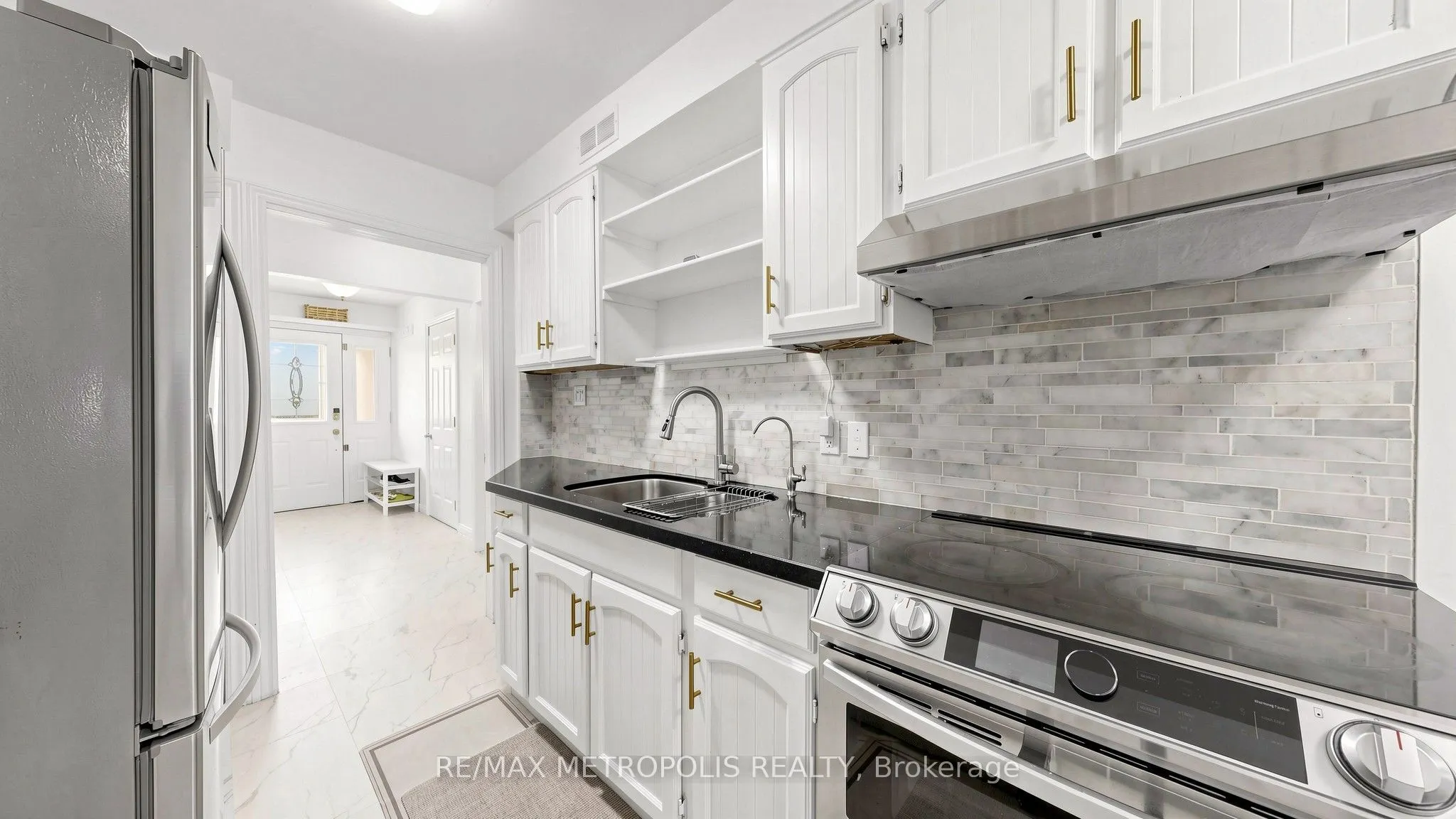 892 Gentry Crescent