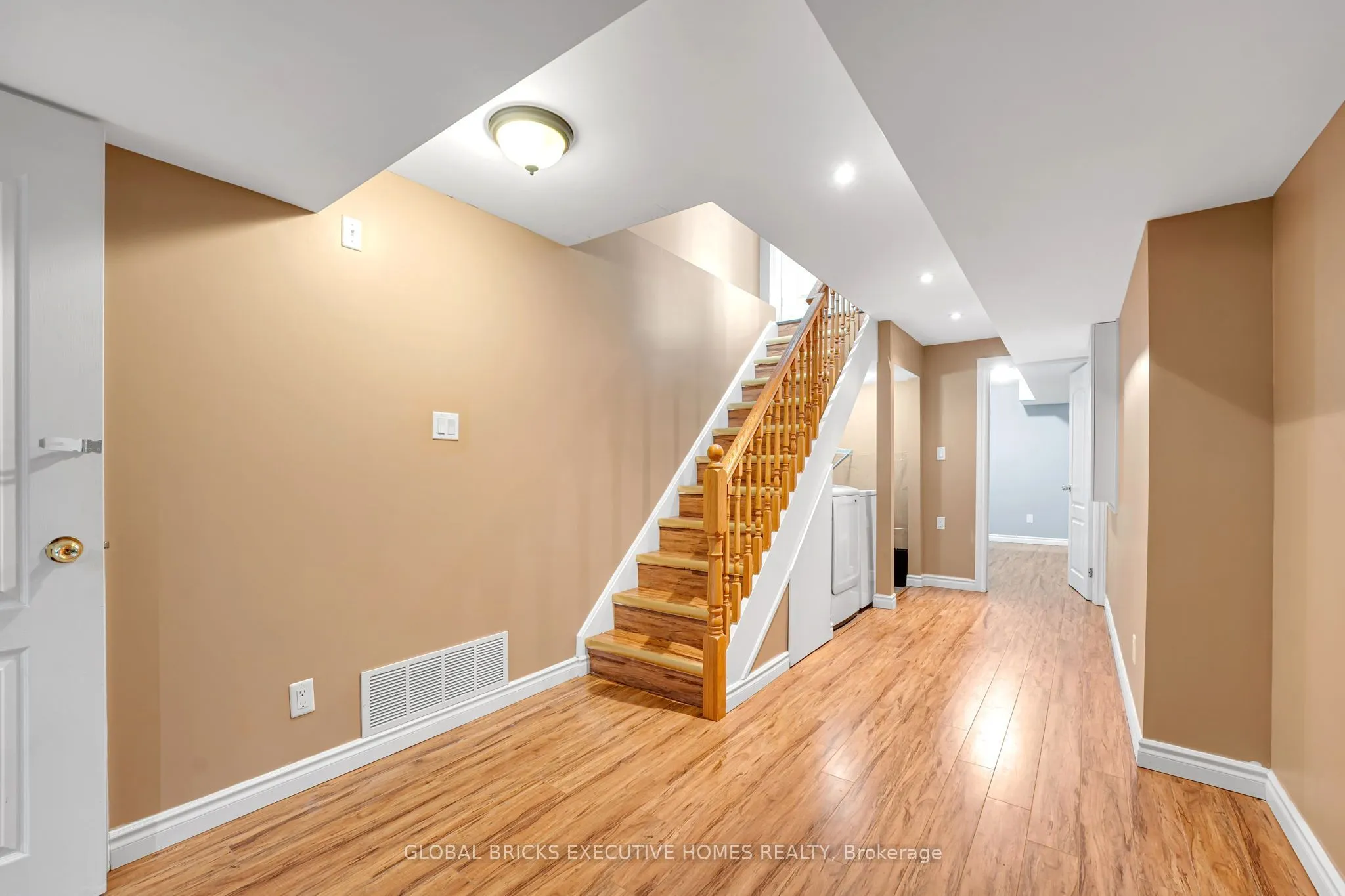 1534 Scenic Lane Drive