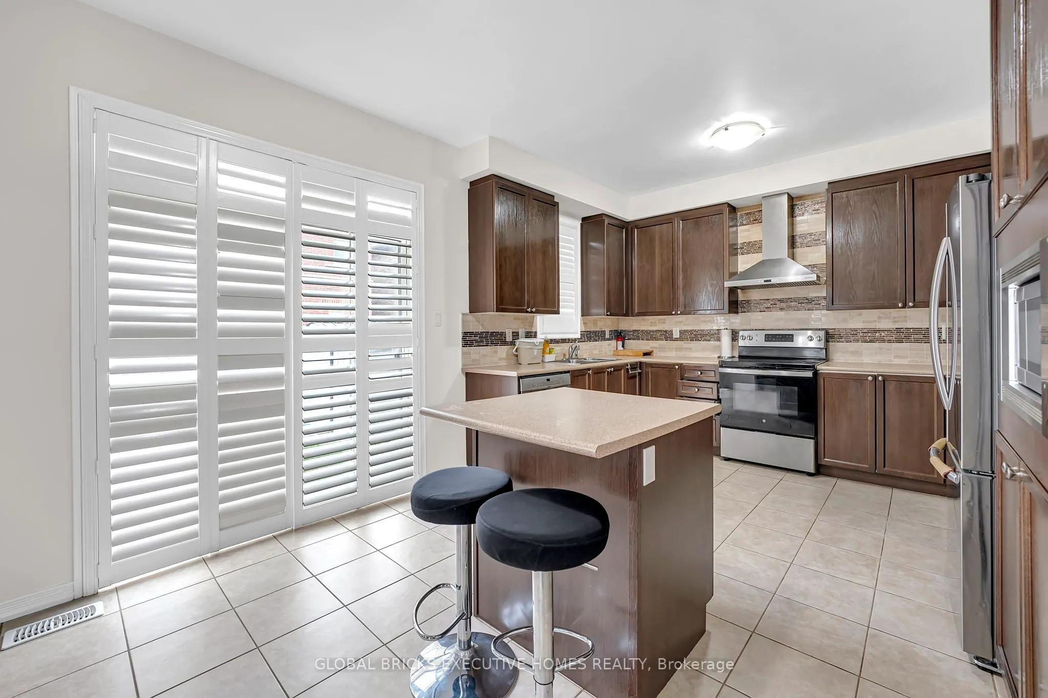 1534 Scenic Lane Drive