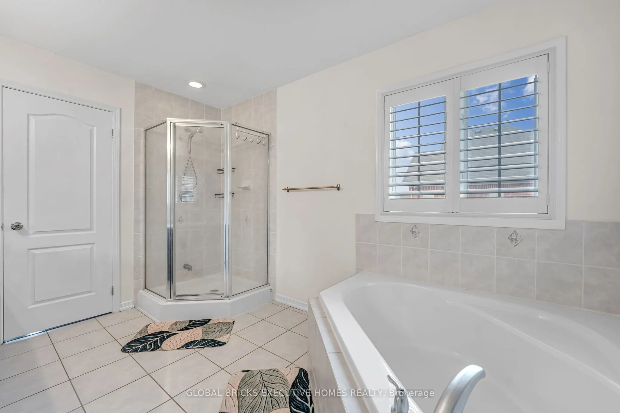 1534 Scenic Lane Drive