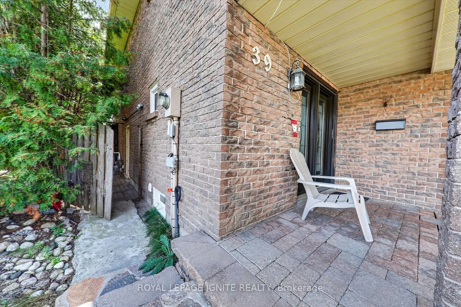 39 Longfellow Court