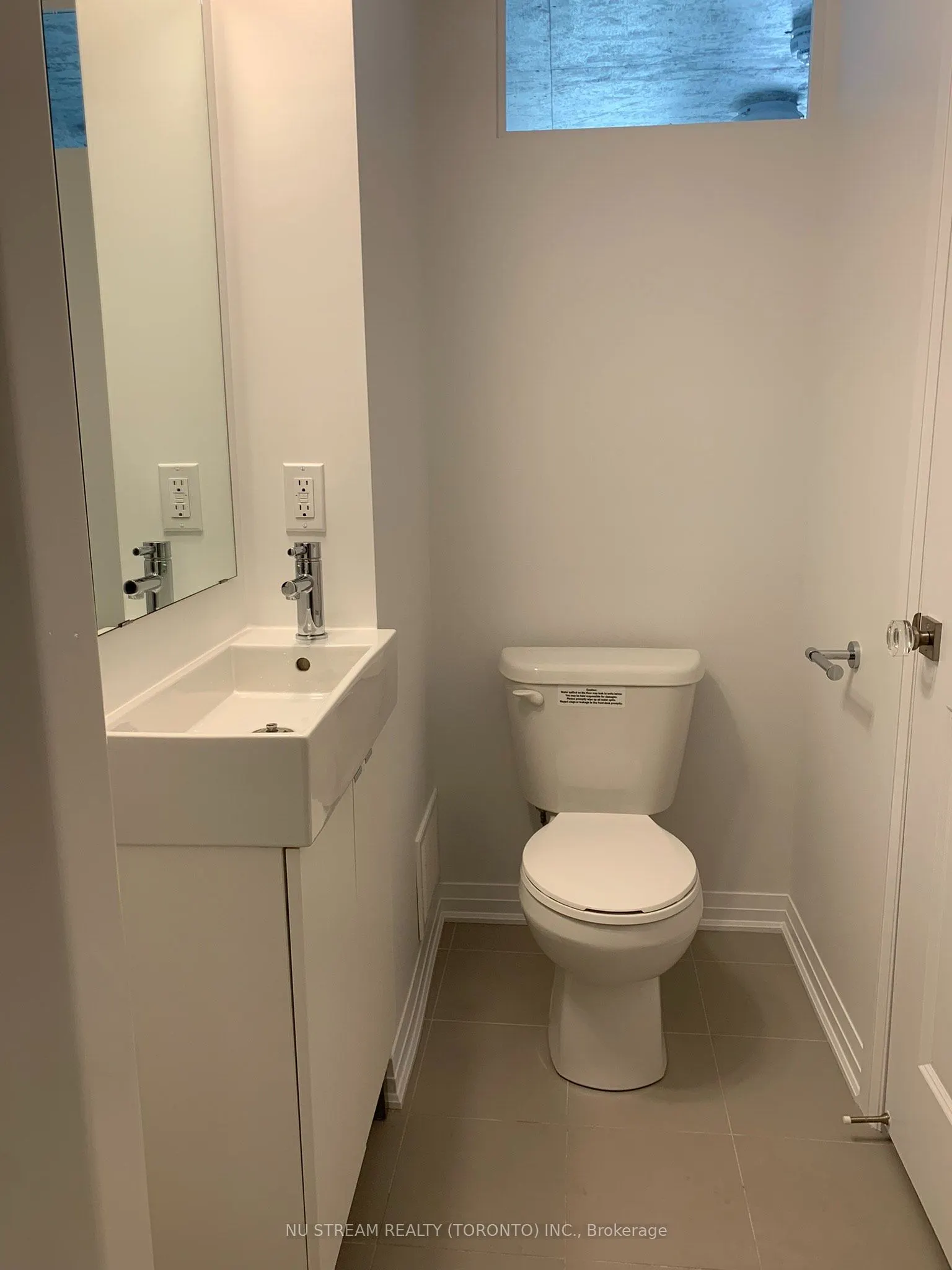 1900 Simcoe Street N #423