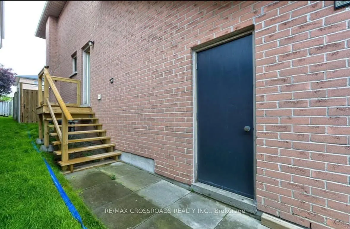 11 Murkar Crescent