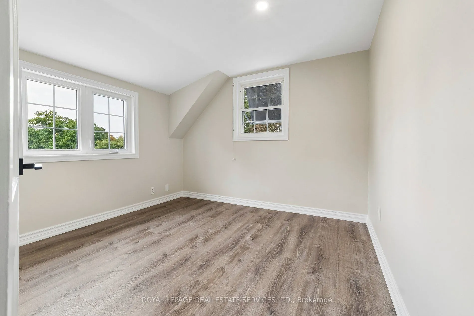 5290 Old Brock Road