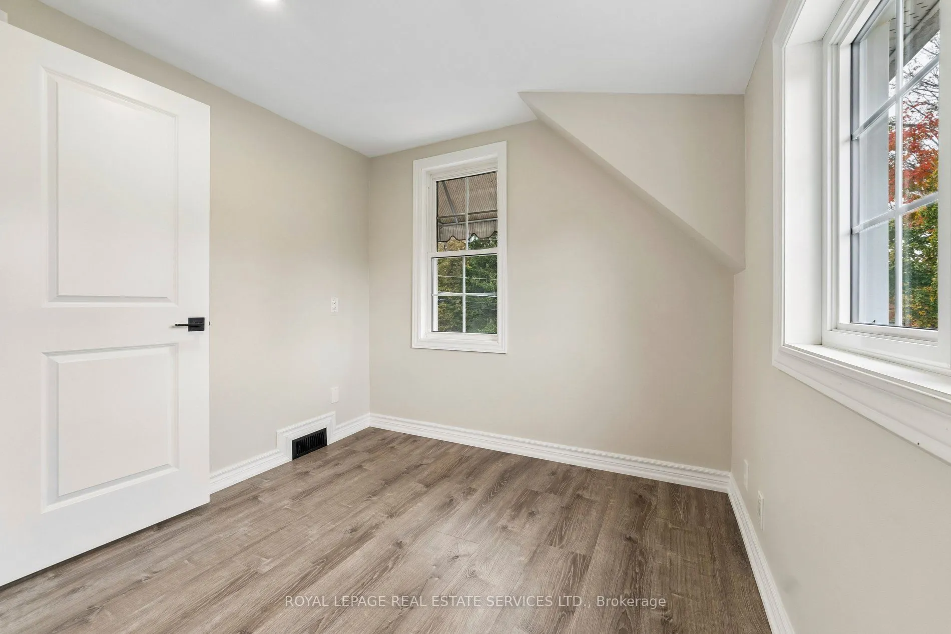 5290 Old Brock Road