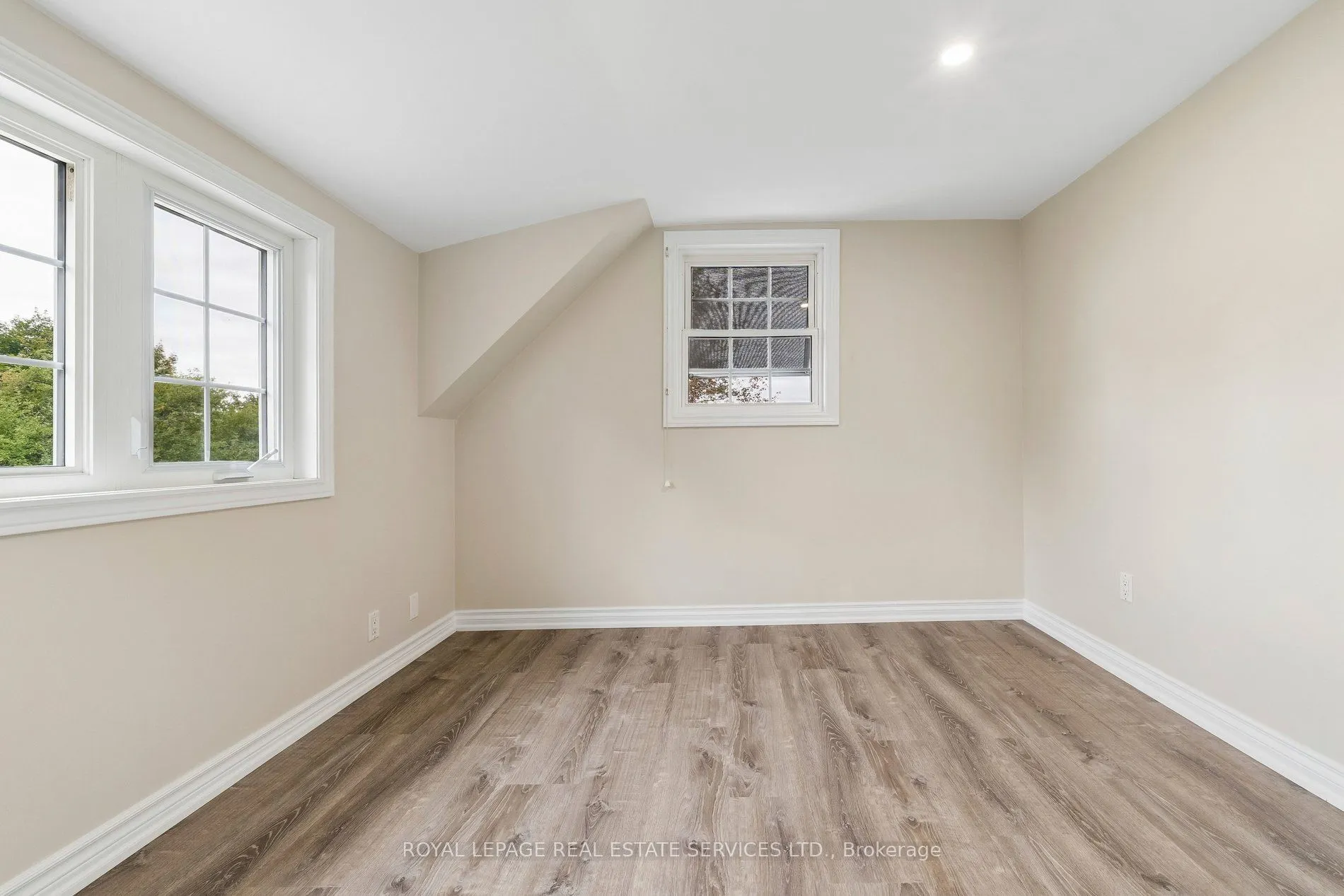 5290 Old Brock Road