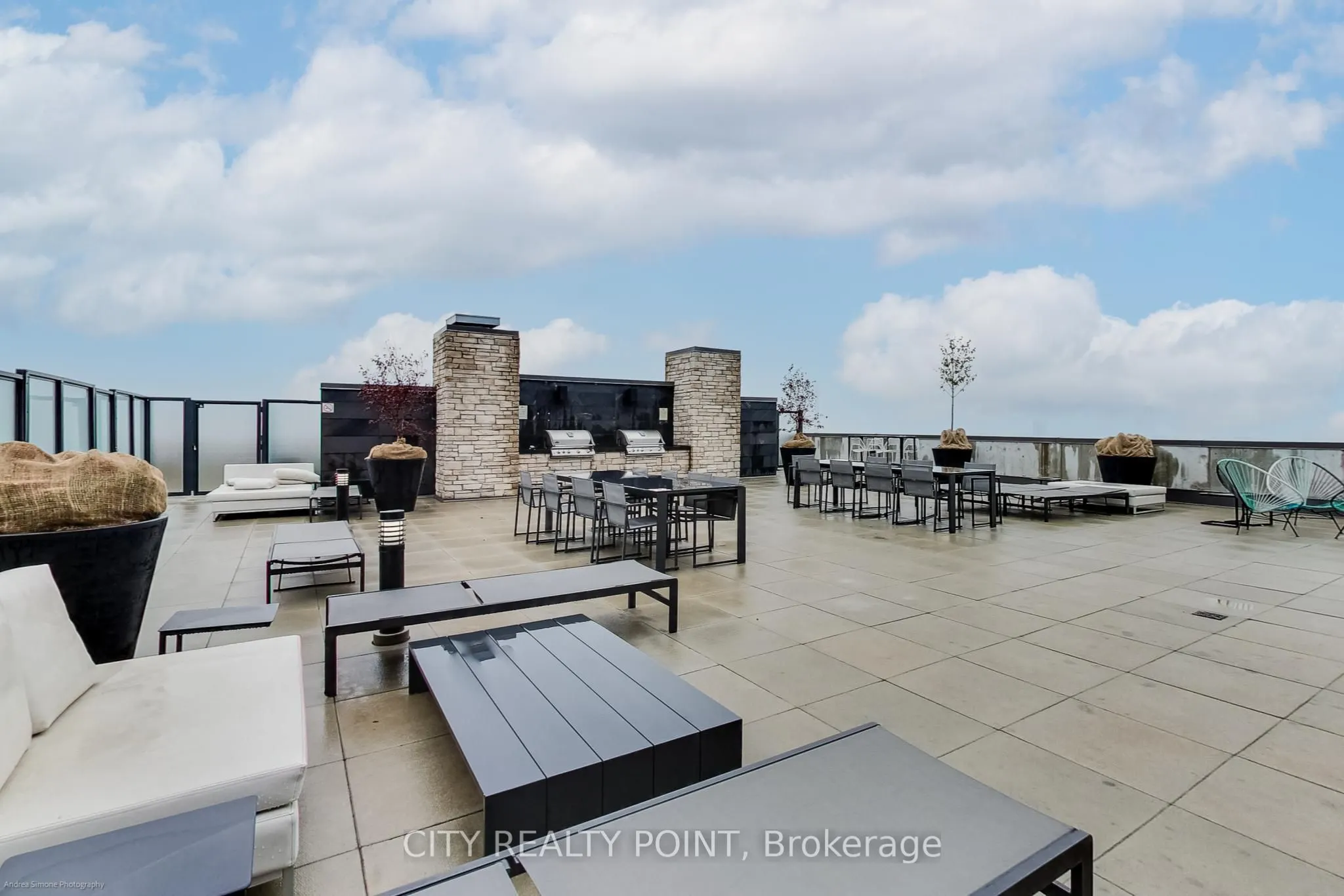 1190 Dundas Street E #505