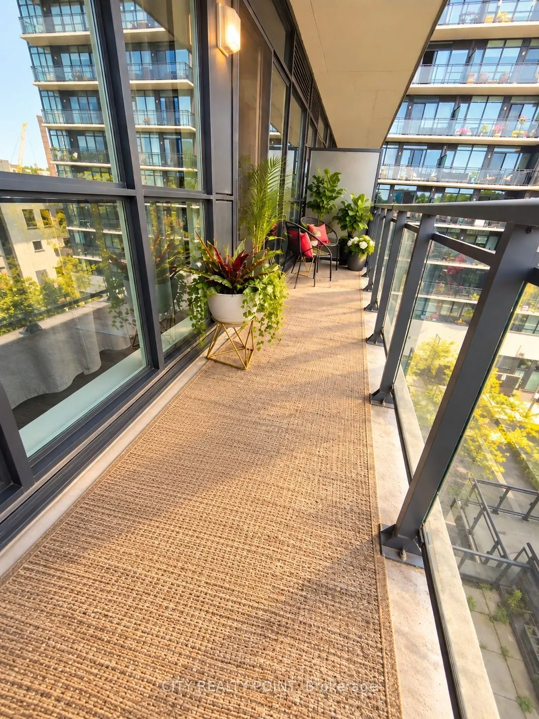 1190 Dundas Street E #505