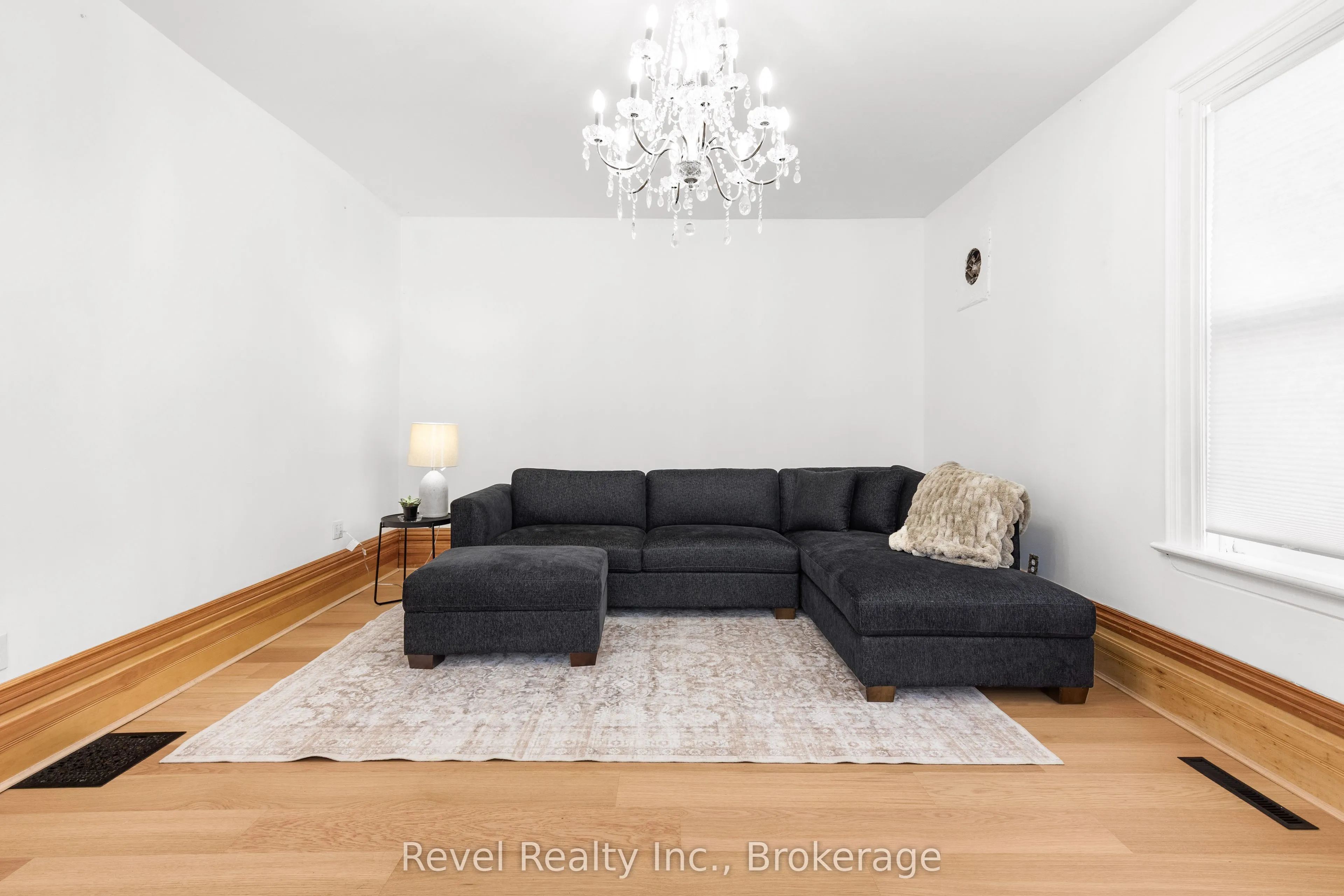 15578 Simcoe Street
