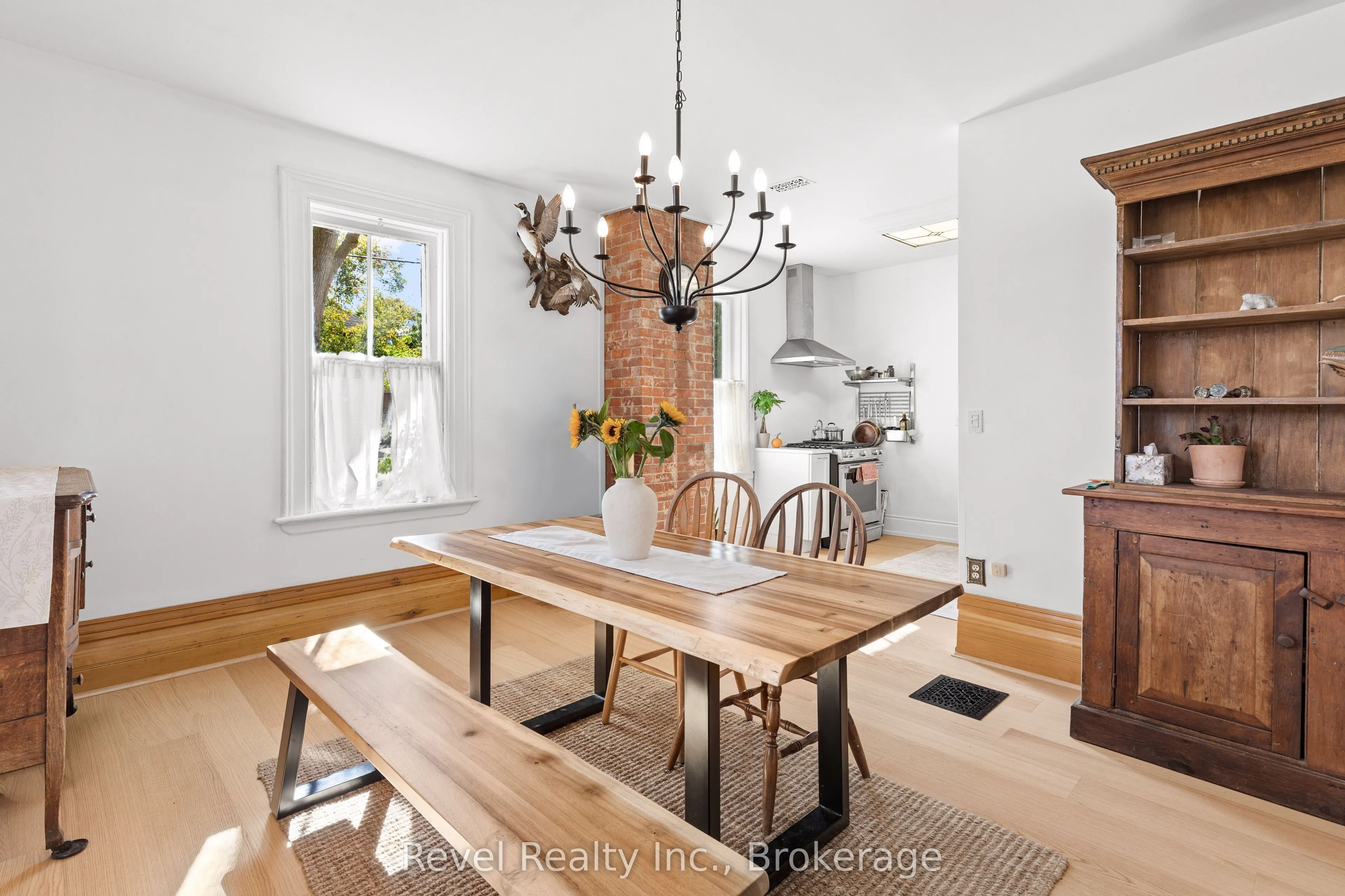 15578 Simcoe Street