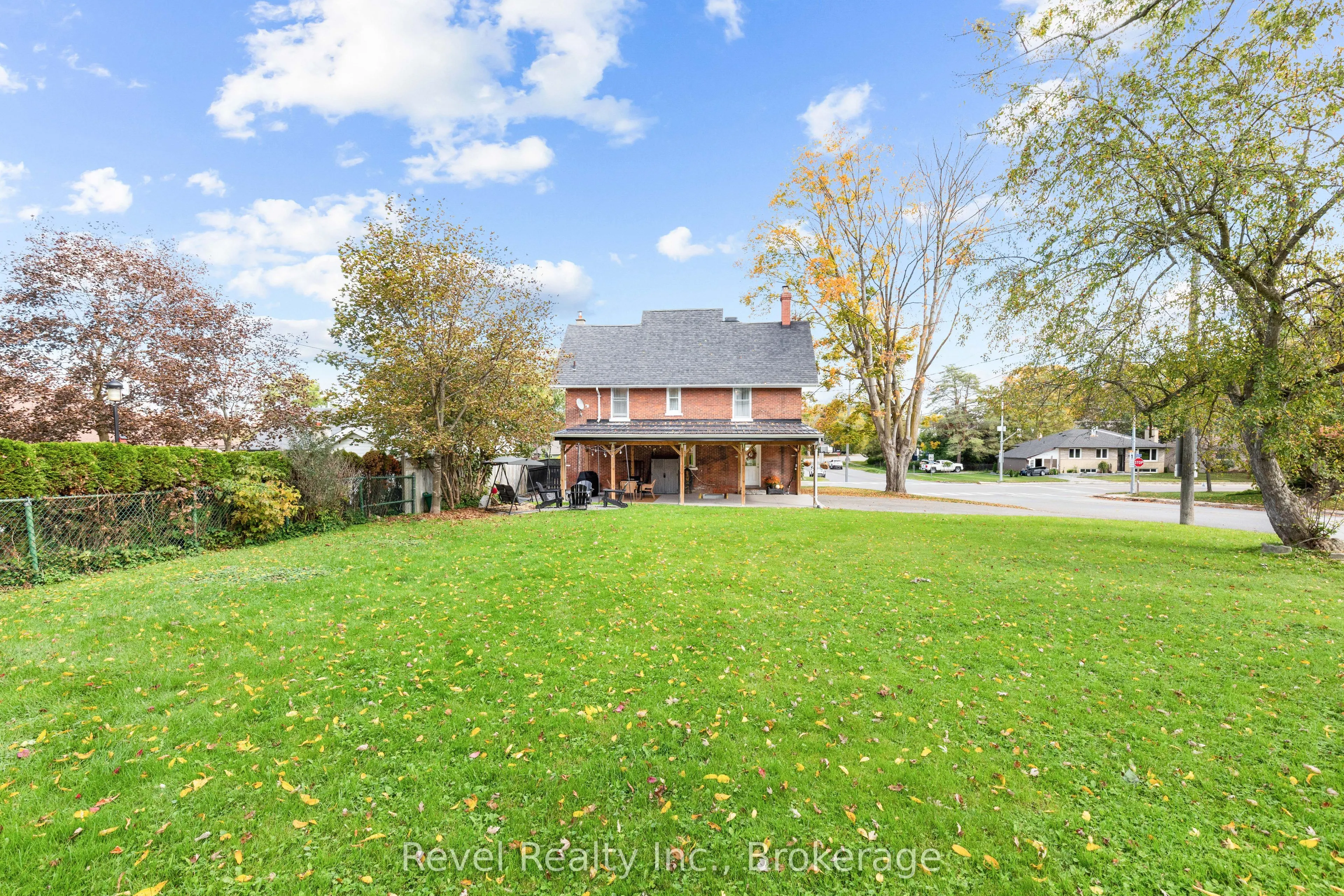 15578 Simcoe Street