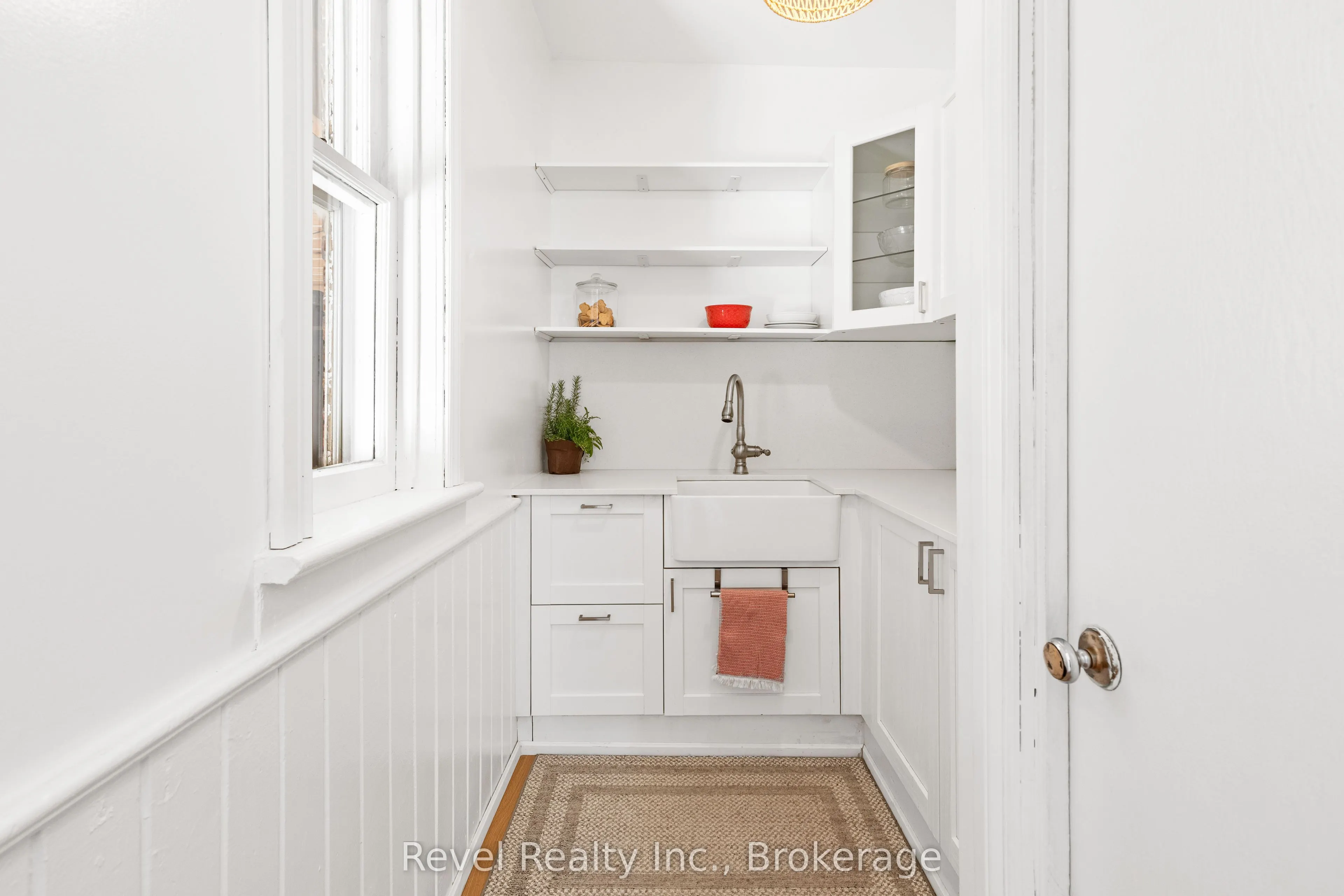 15578 Simcoe Street