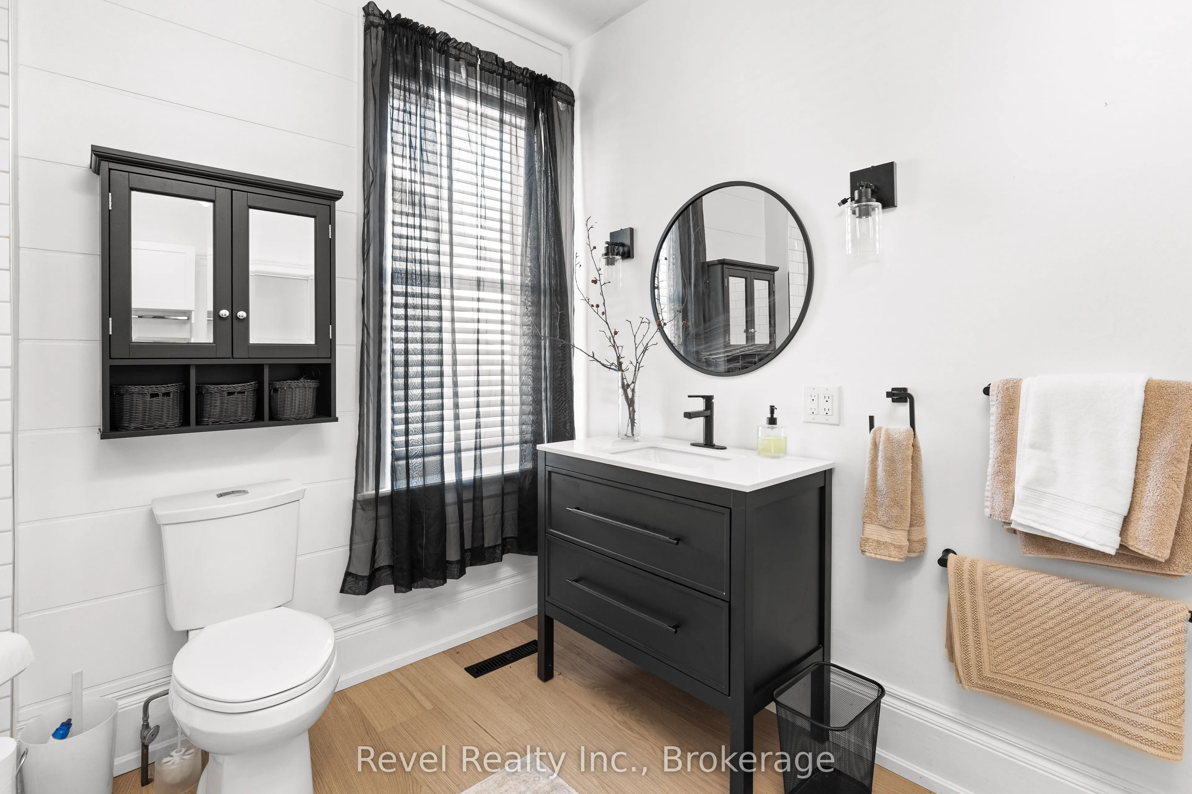 15578 Simcoe Street