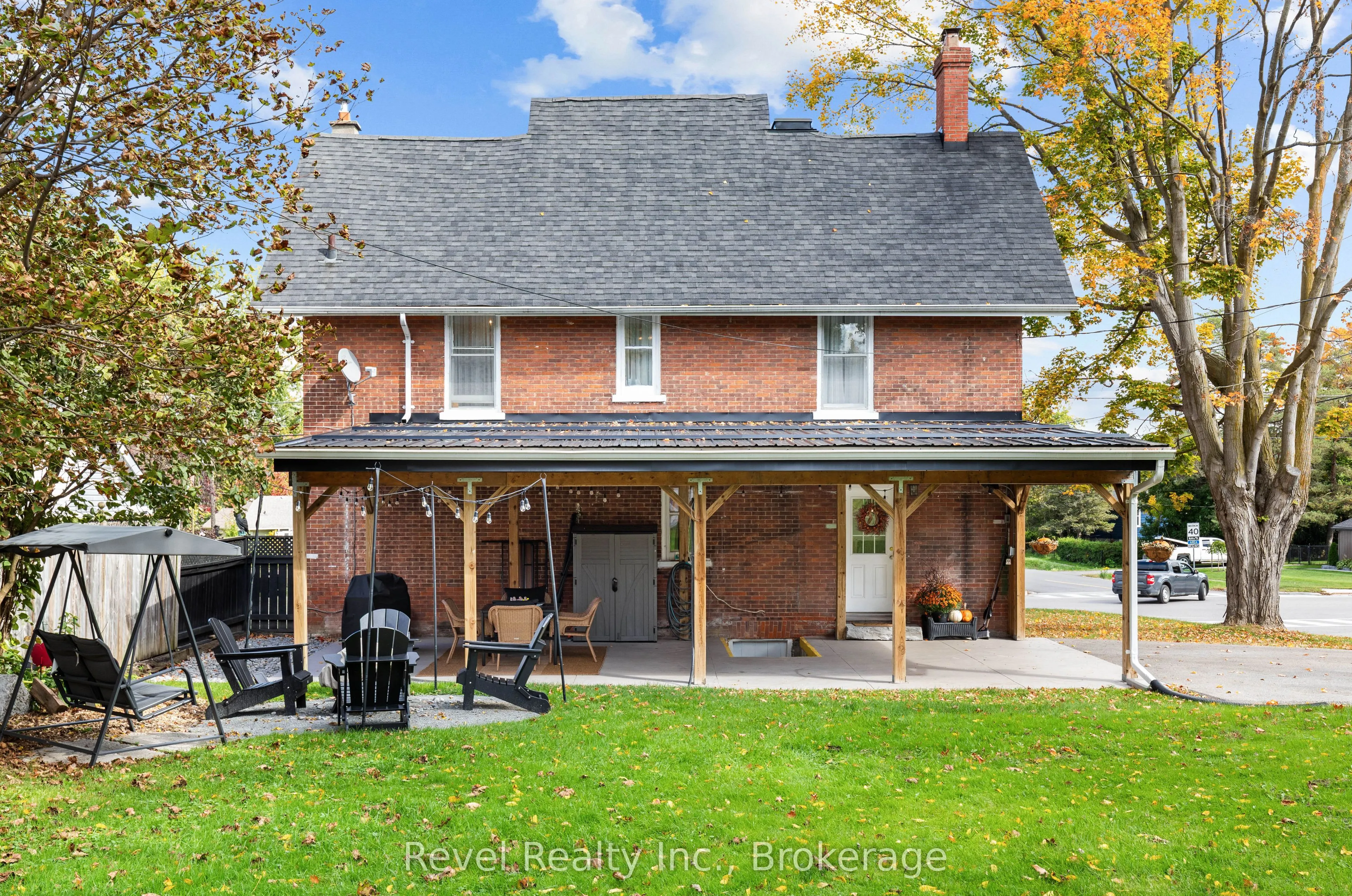 15578 Simcoe Street