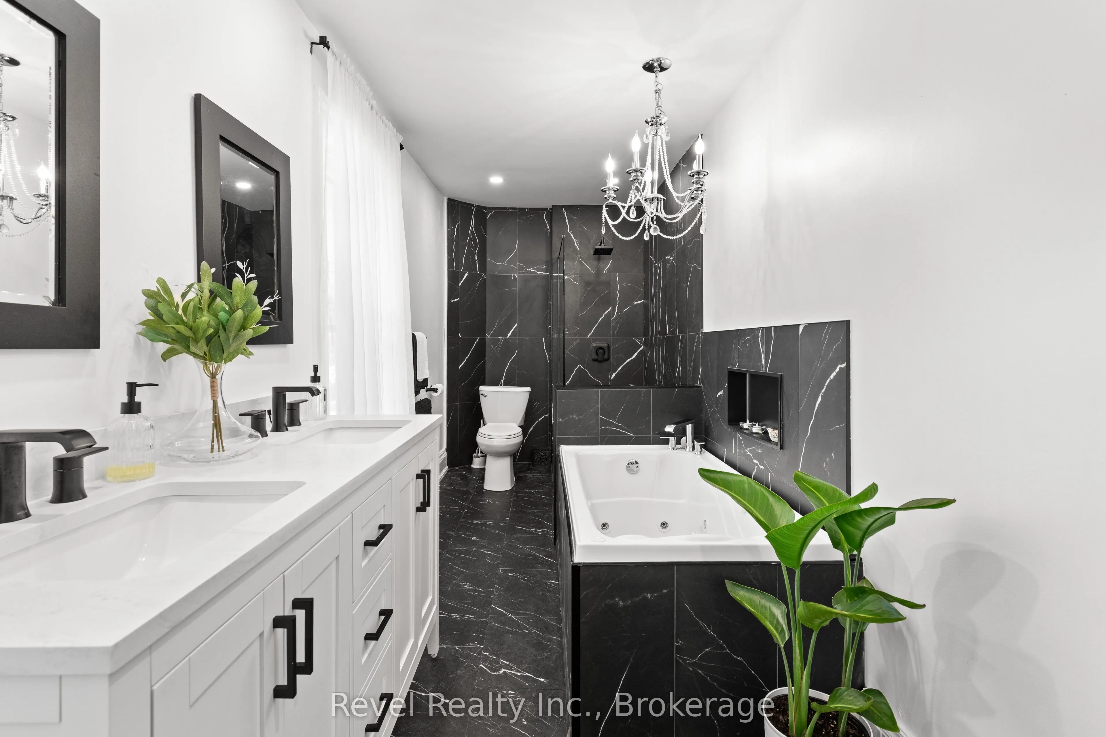 15578 Simcoe Street