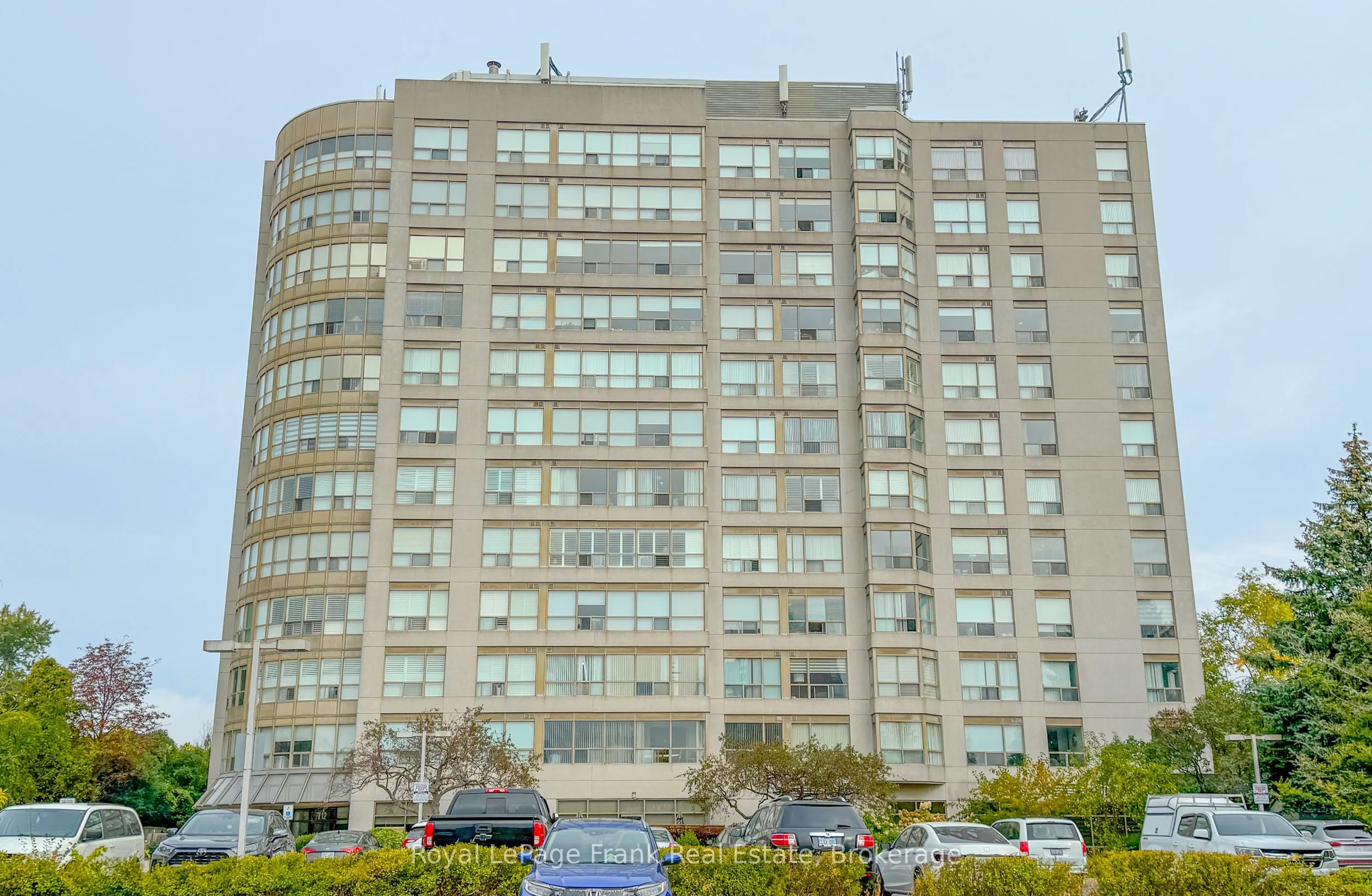 712 Rossland Road E #213
