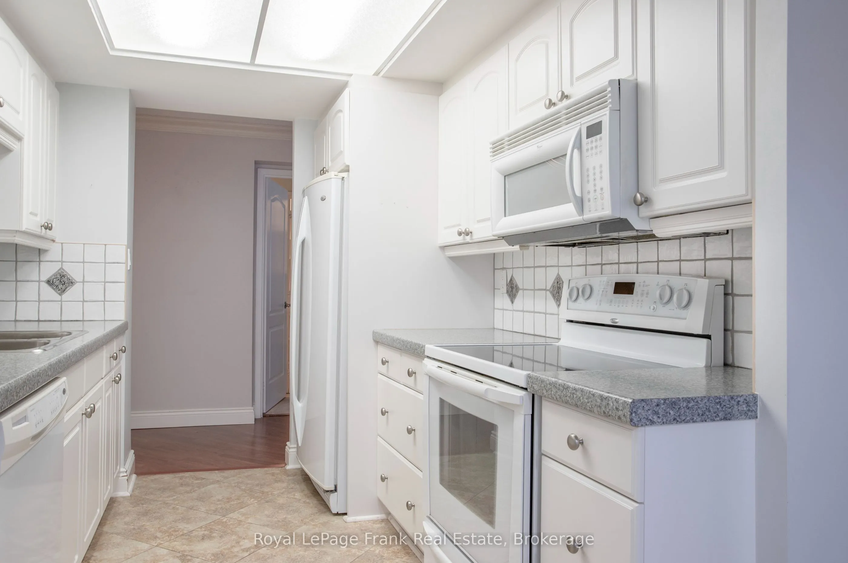 712 Rossland Road E #213