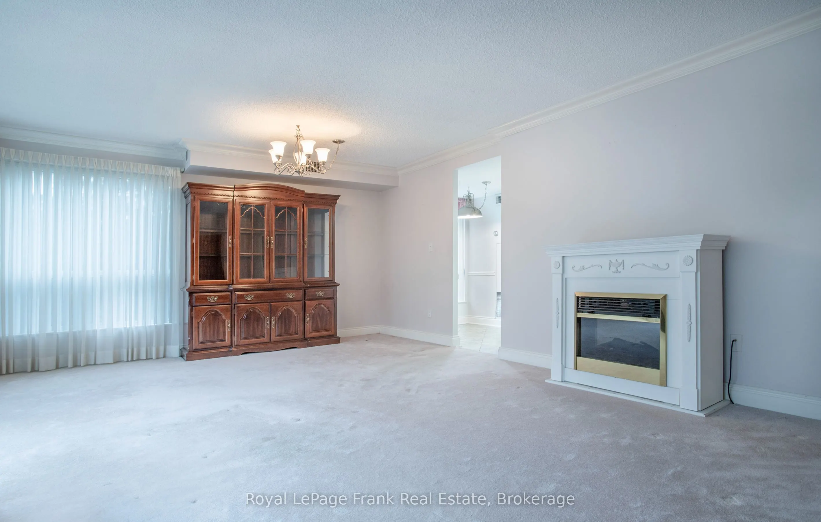 712 Rossland Road E #213