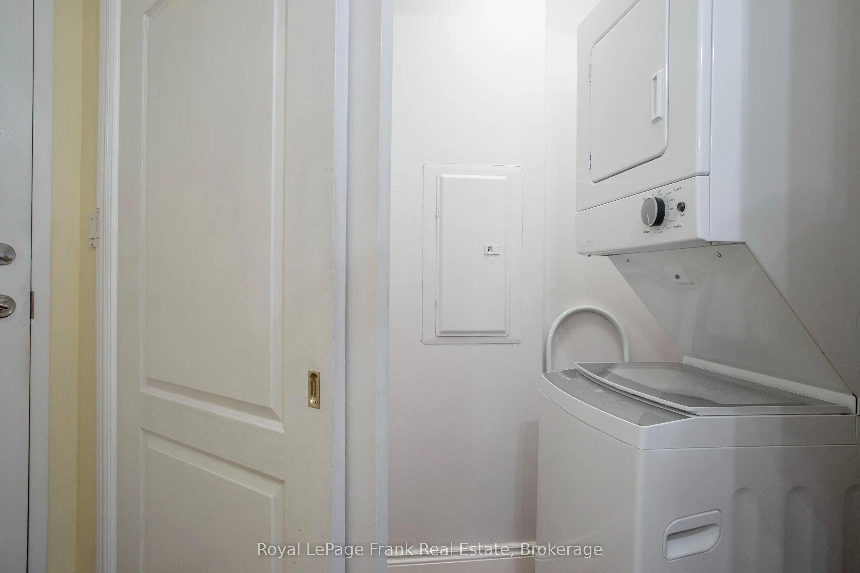 712 Rossland Road E #213