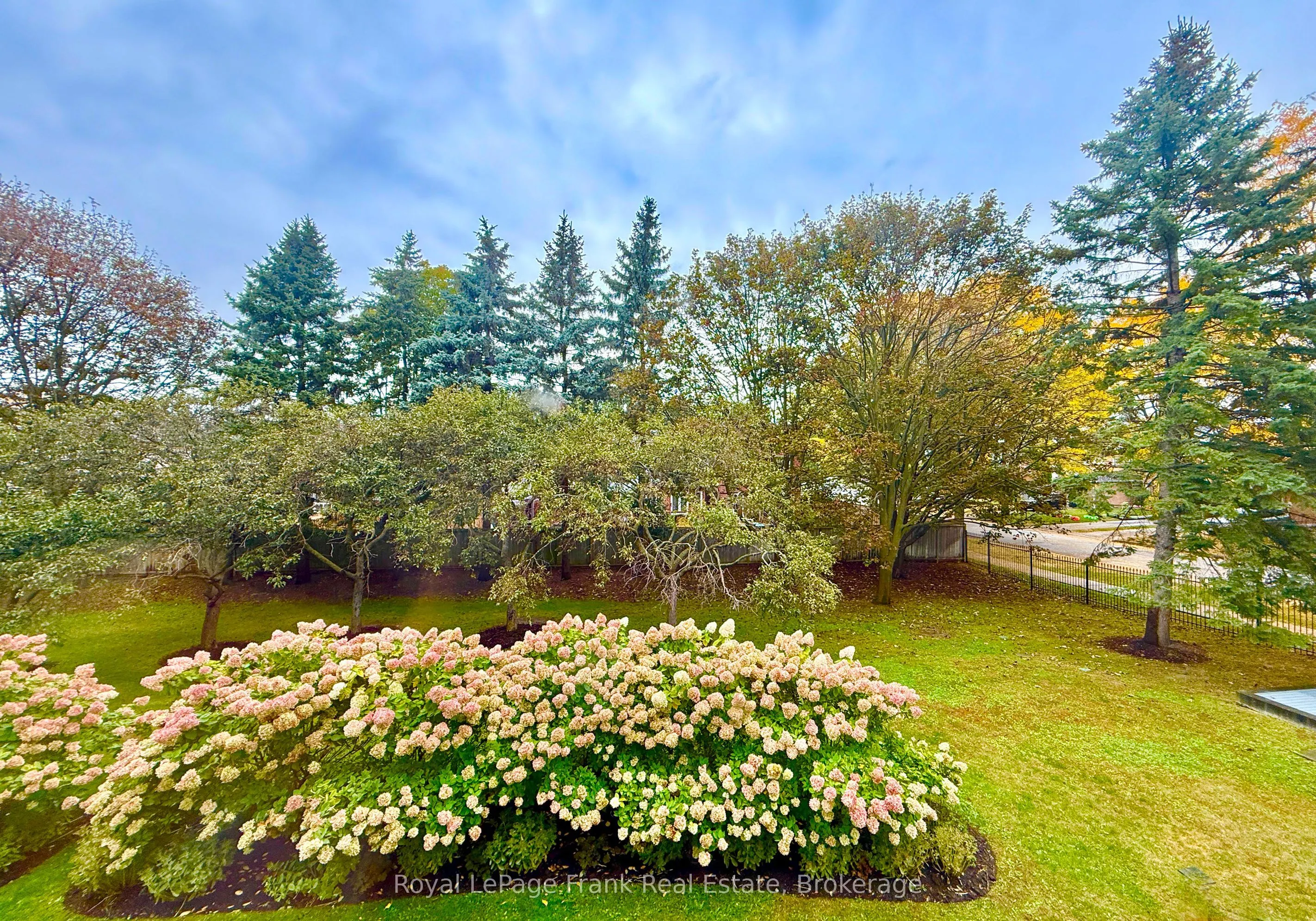 712 Rossland Road E #213