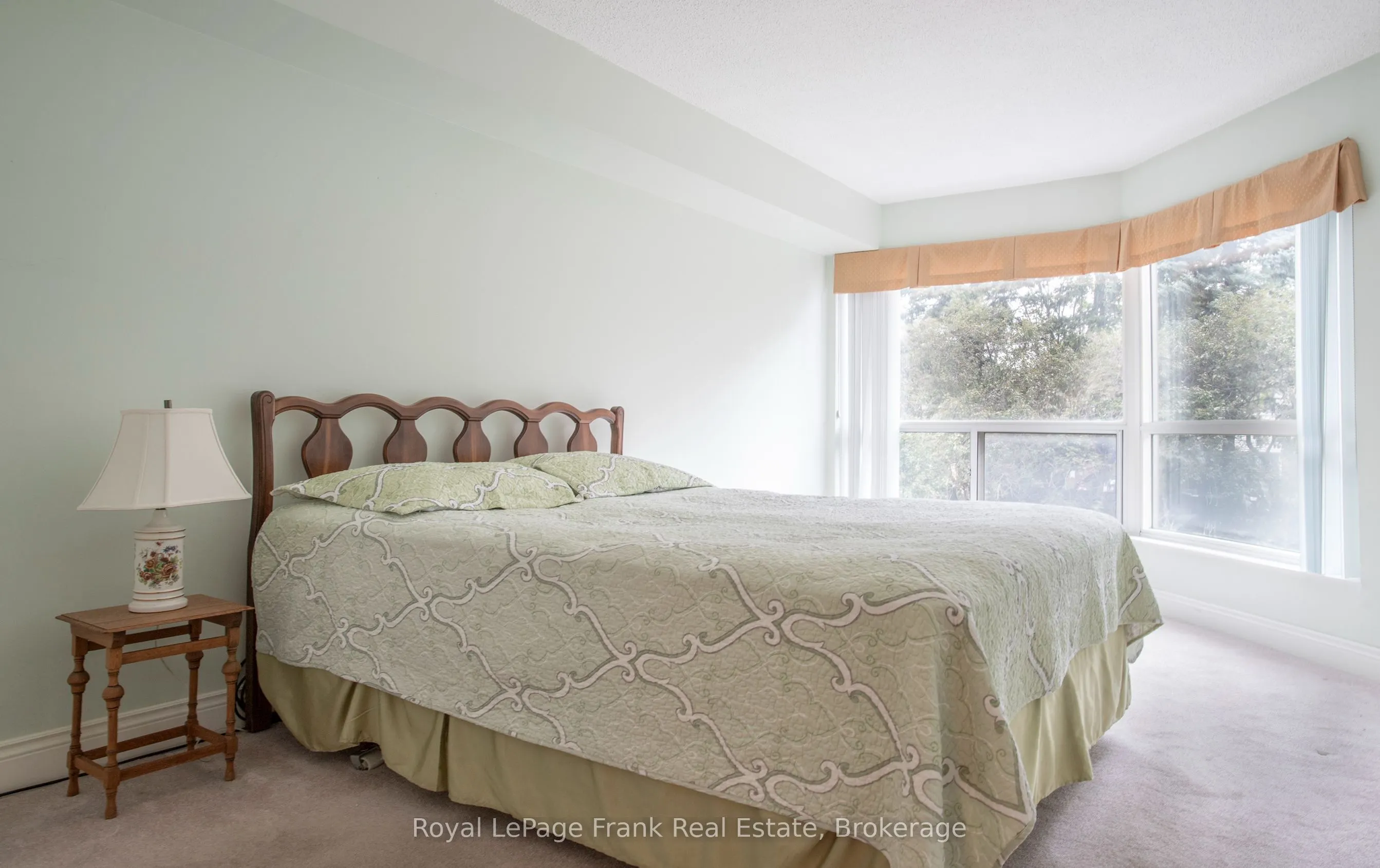 712 Rossland Road E #213