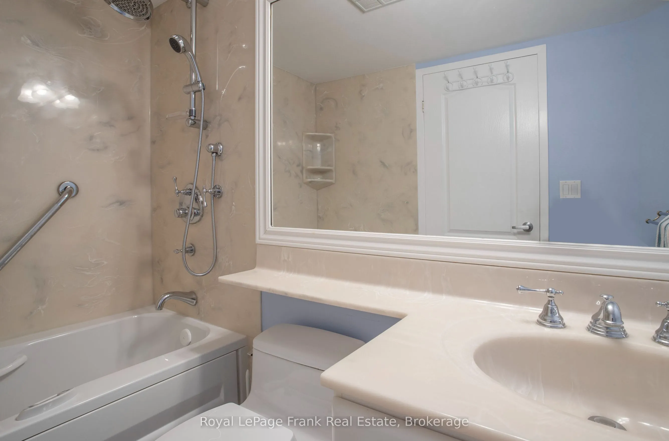 712 Rossland Road E #213