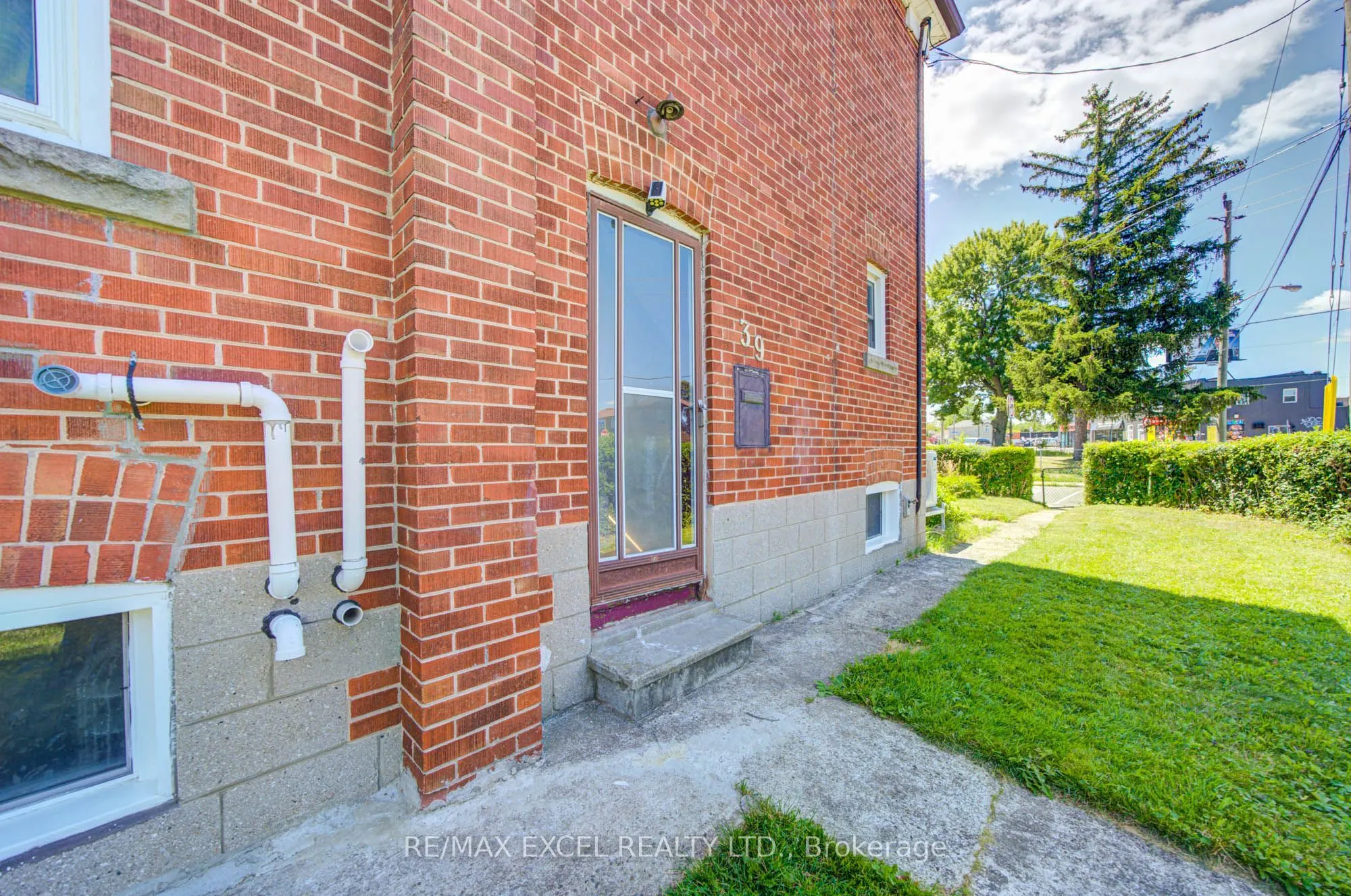39 Kilmarnock Avenue