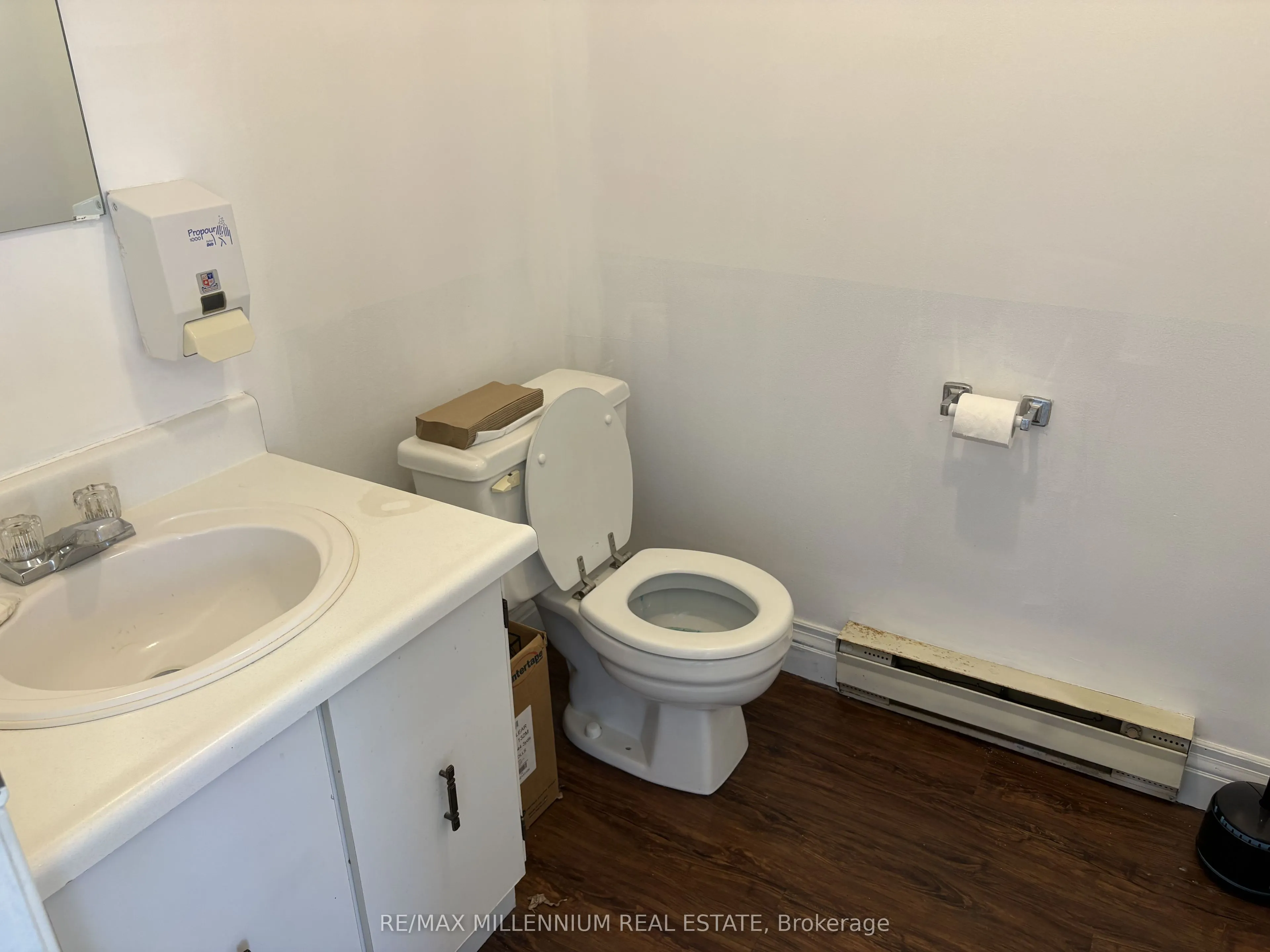 377 Mackenzie Avenue #5