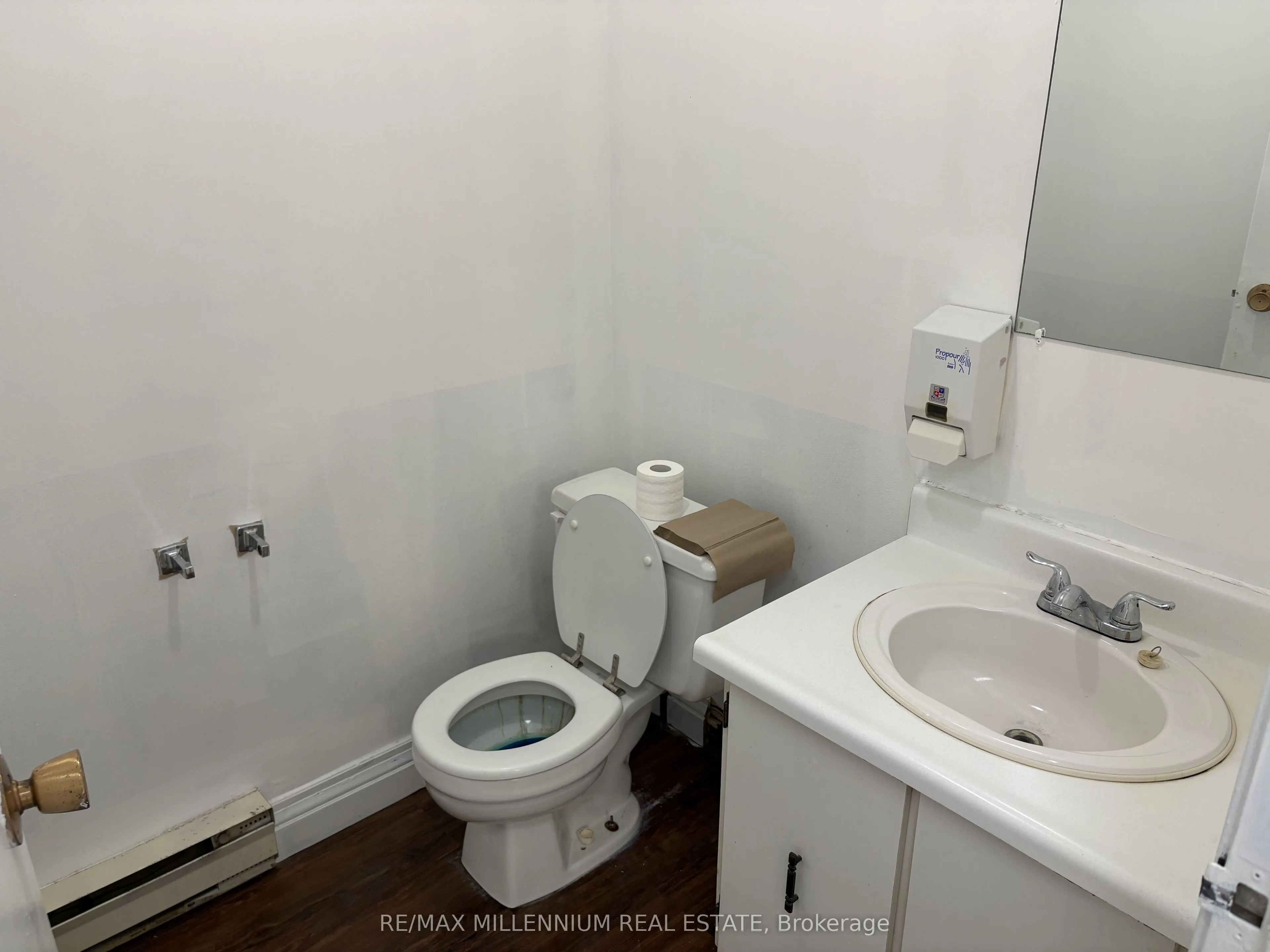 377 Mackenzie Avenue #5