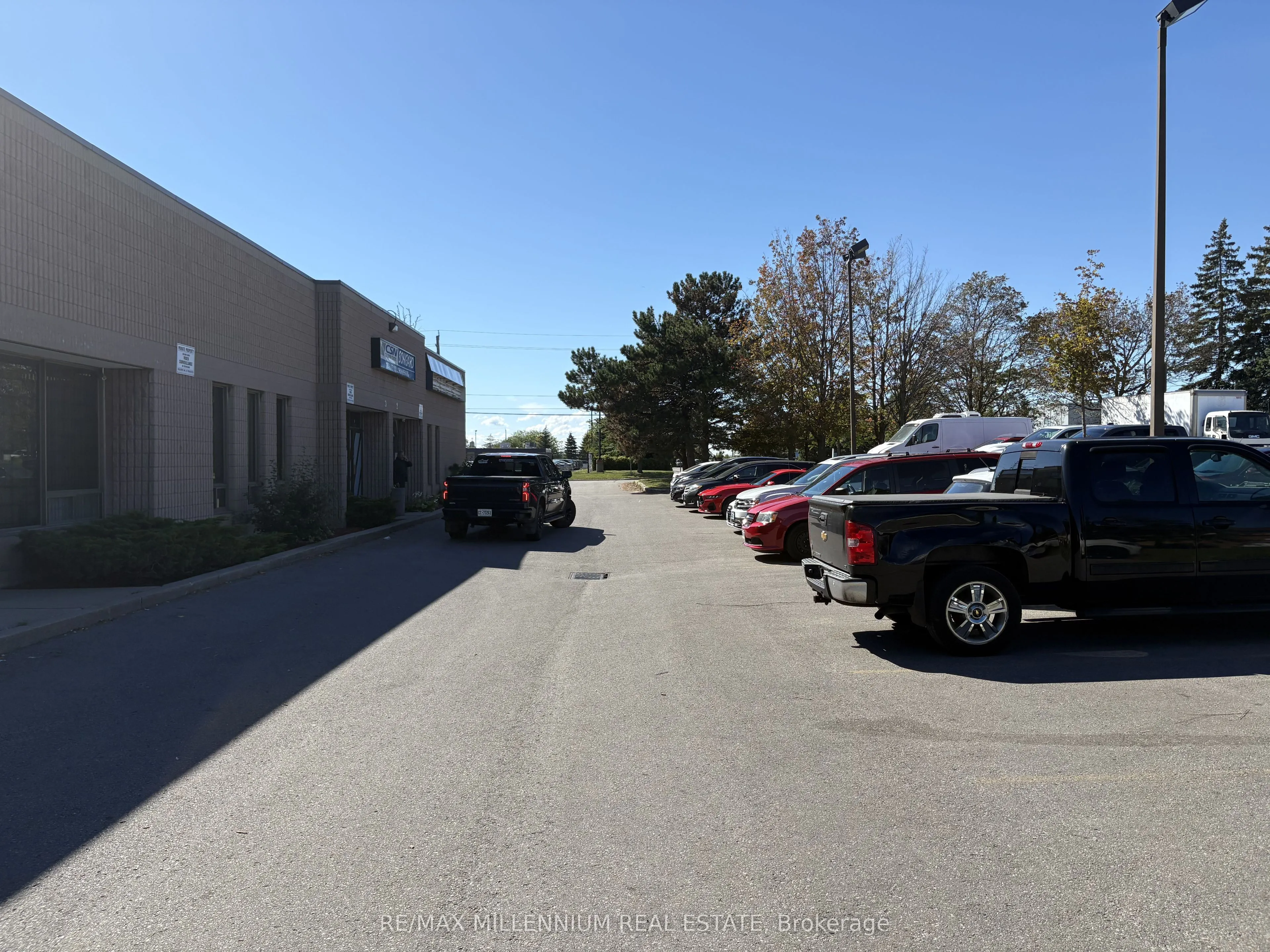 377 Mackenzie Avenue #5