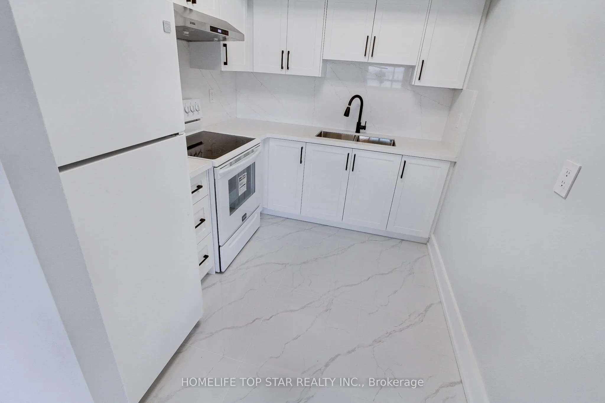 5580 Sheppard E Avenue #613