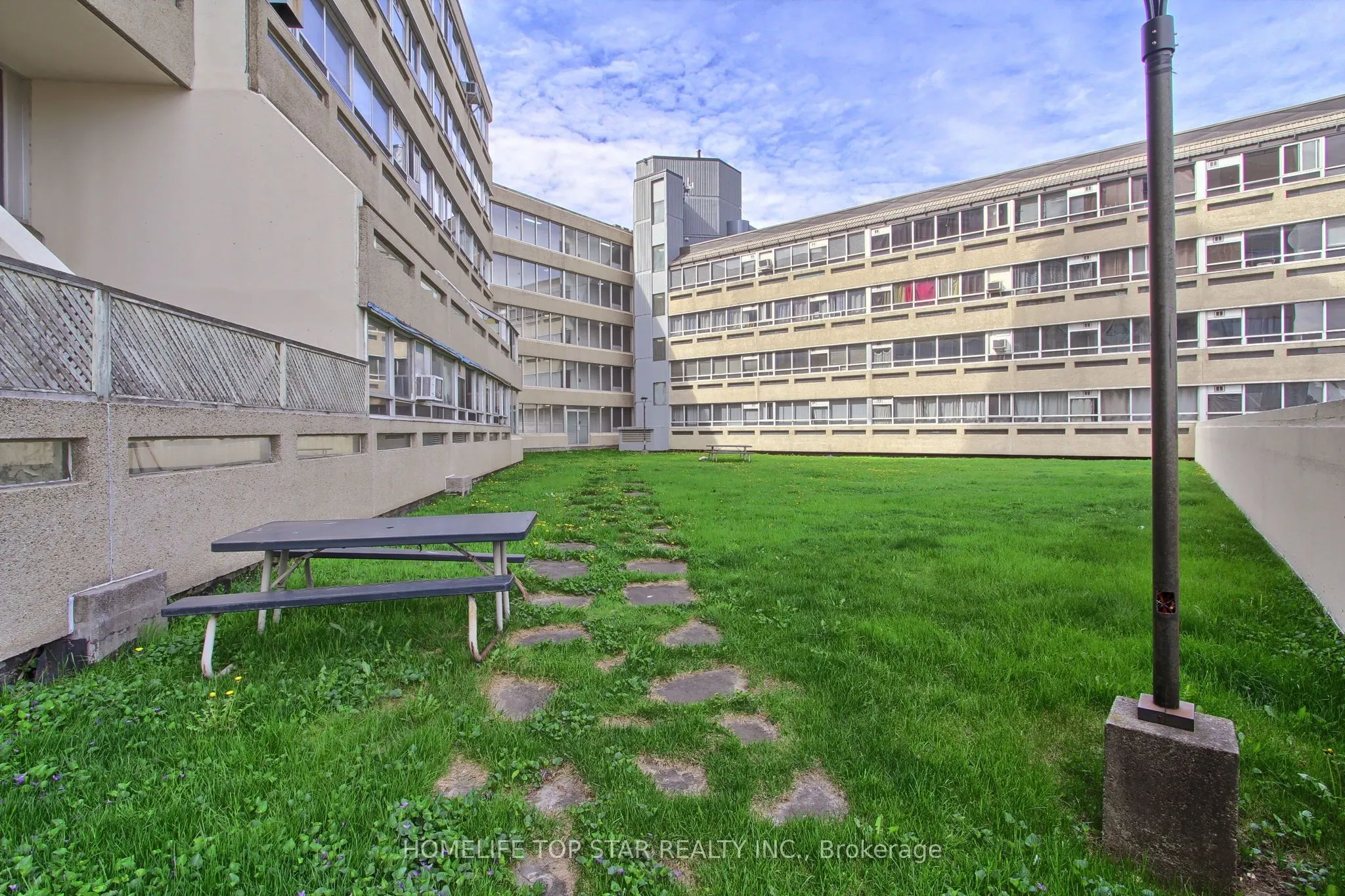 5580 Sheppard E Avenue #613