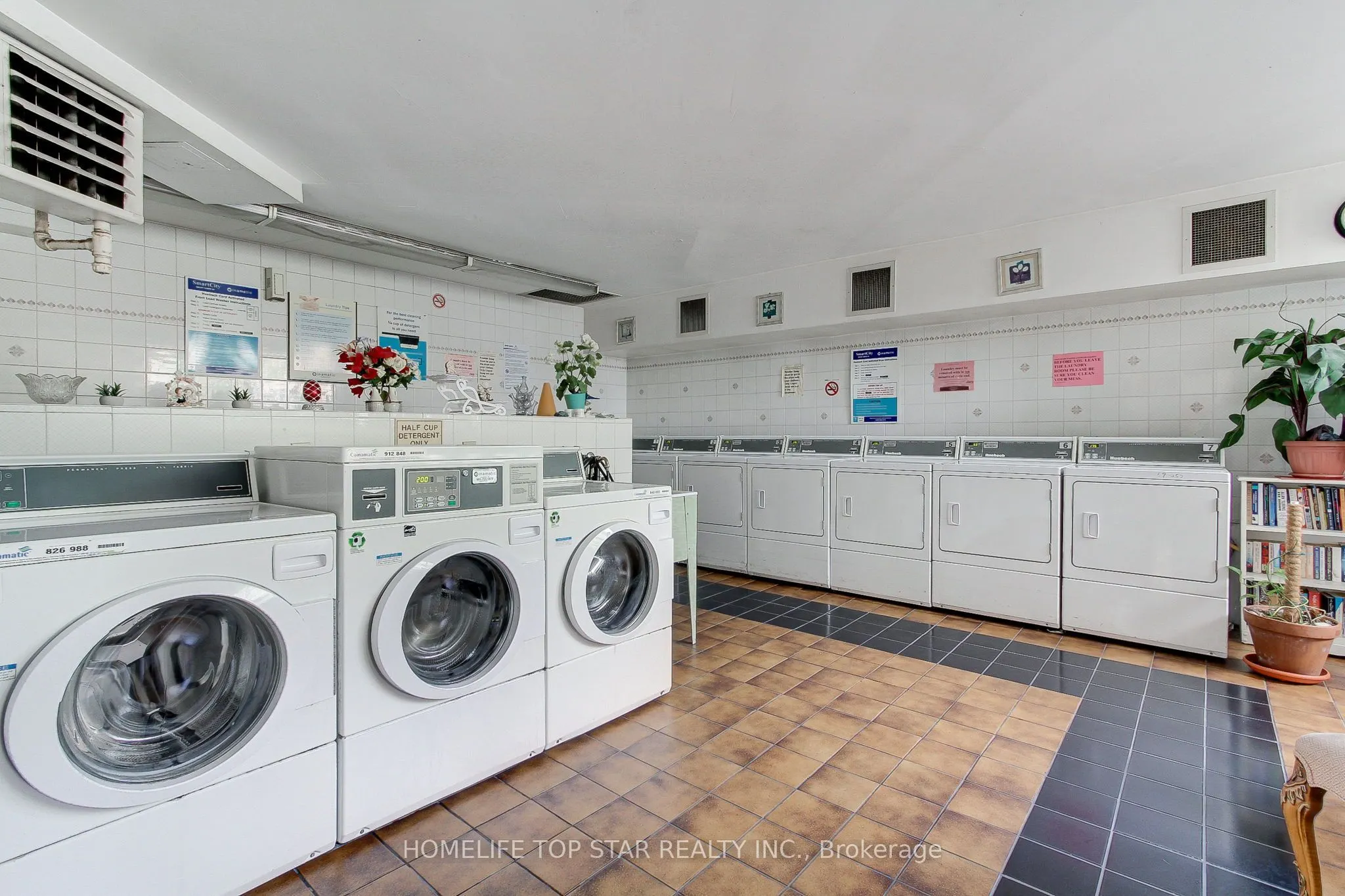 5580 Sheppard E Avenue #613