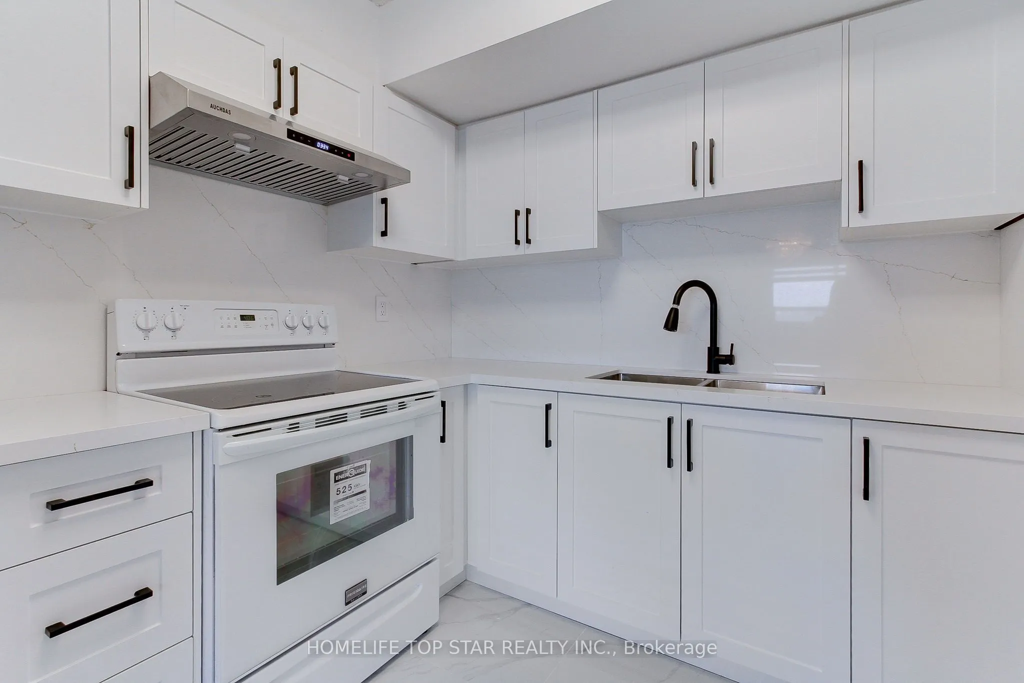 5580 Sheppard E Avenue #613