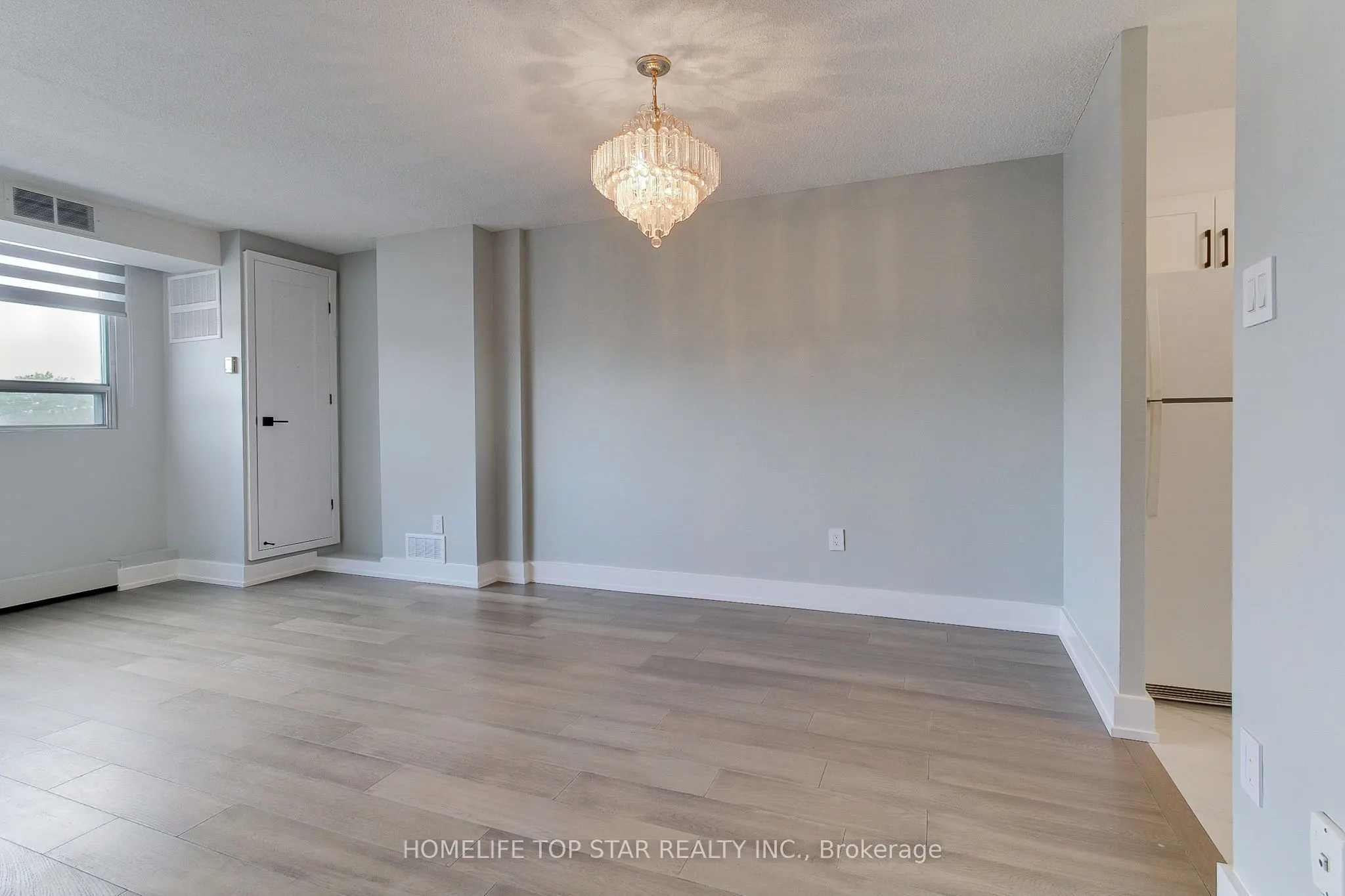 5580 Sheppard E Avenue #613