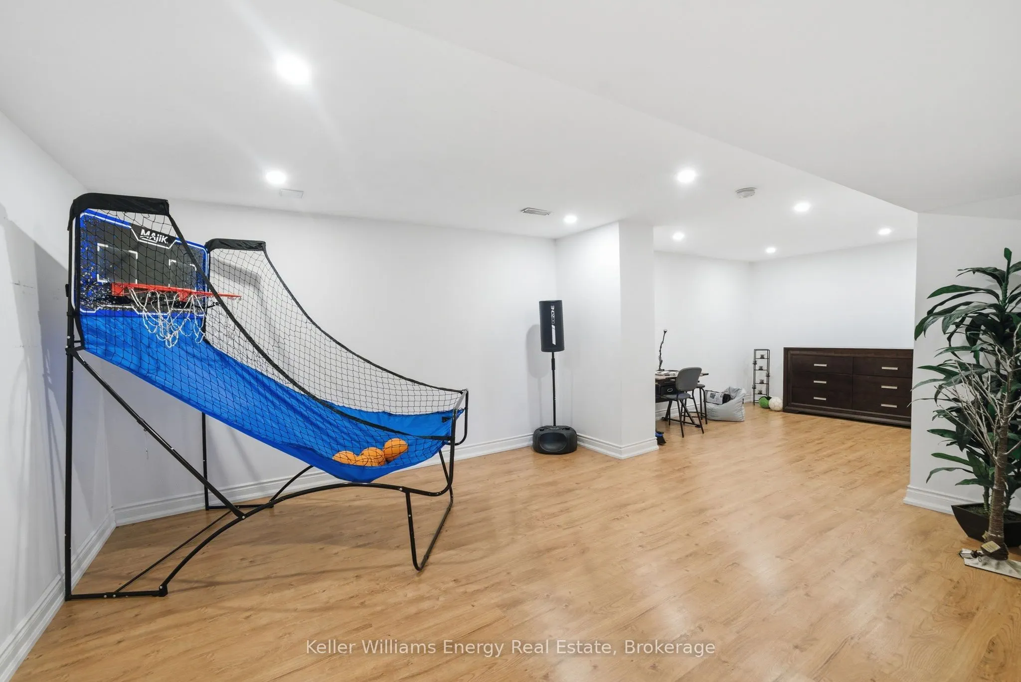 332 Carnegie Beach Road