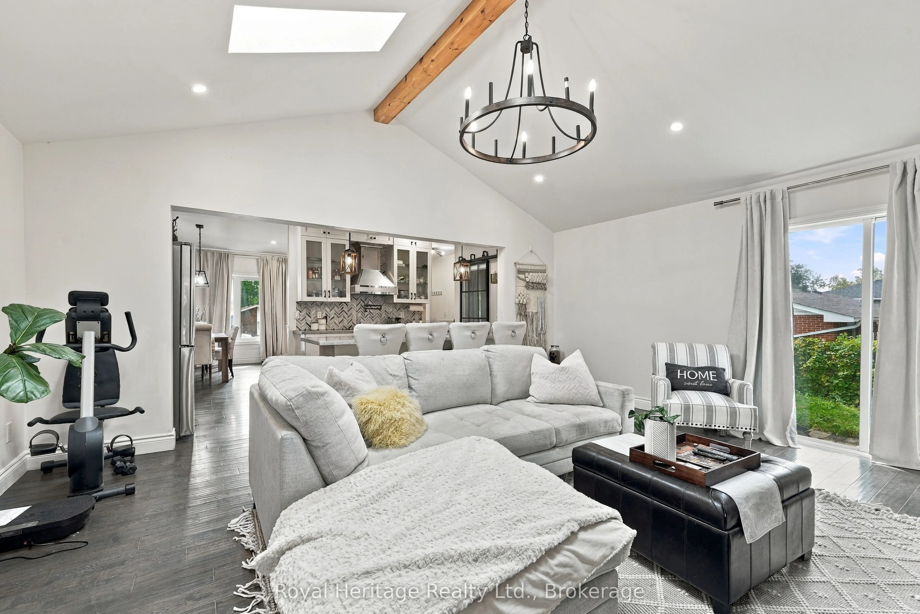 618 Sunset Boulevard