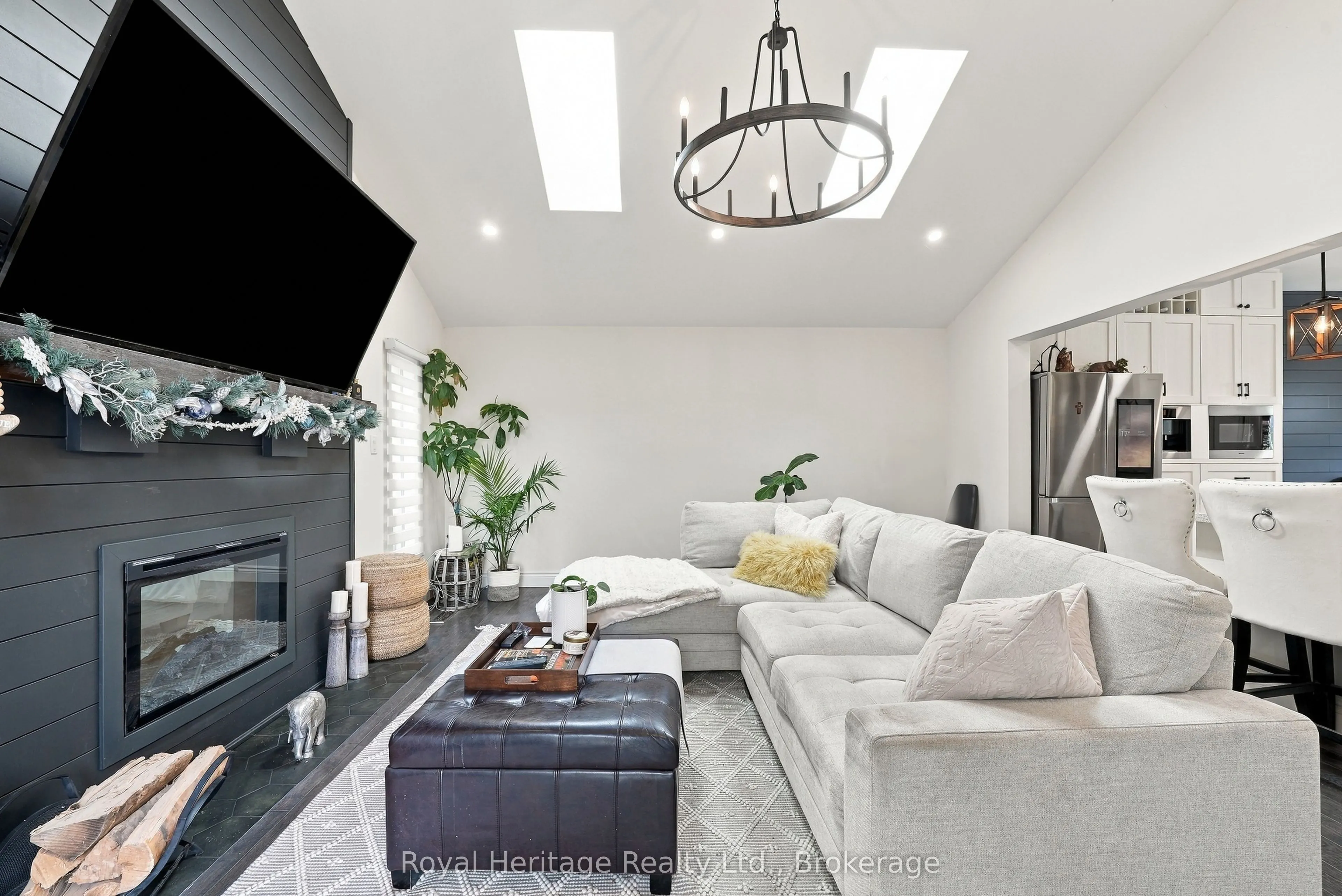 618 Sunset Boulevard