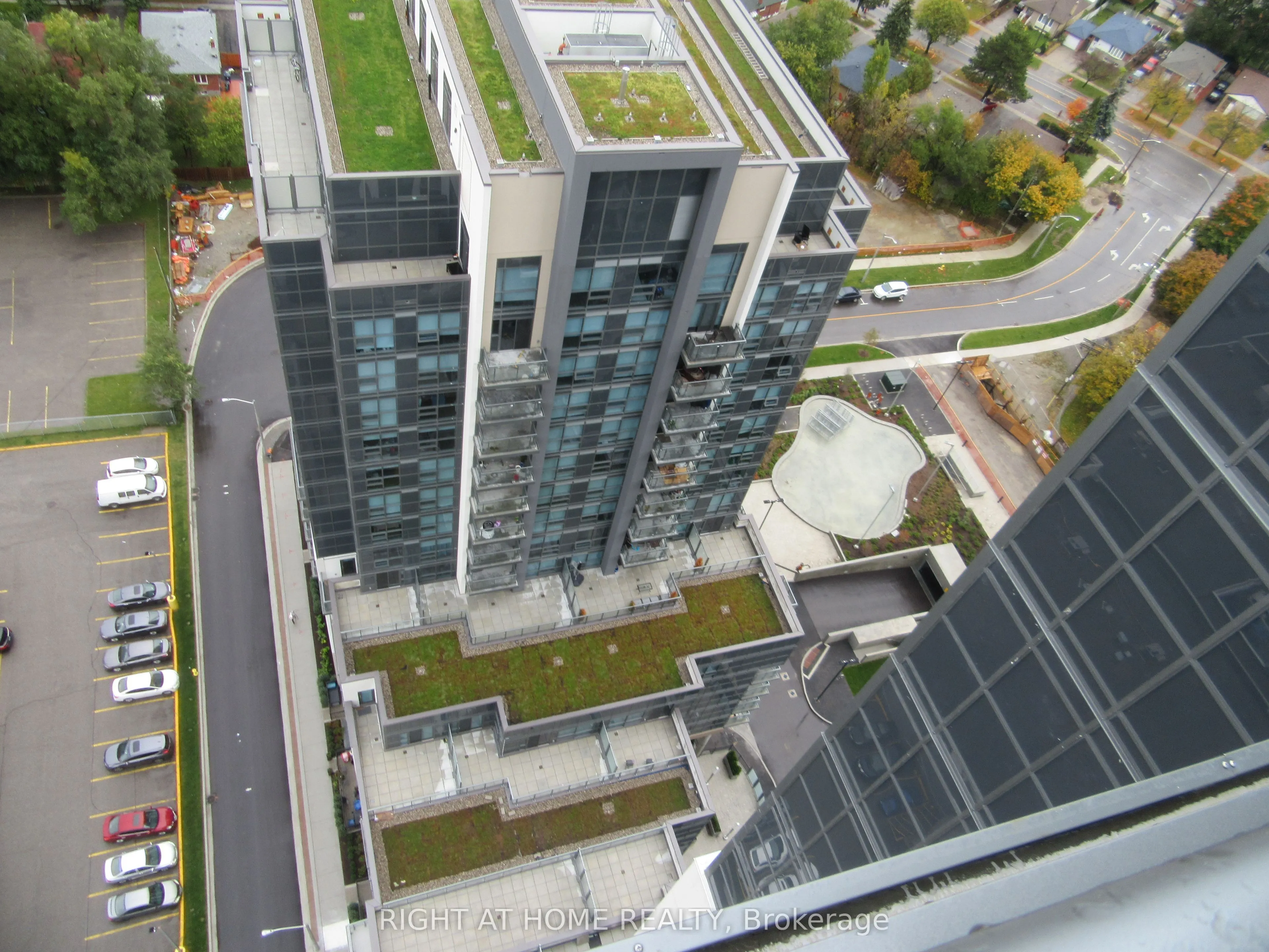30 Meadowglen Place #2707