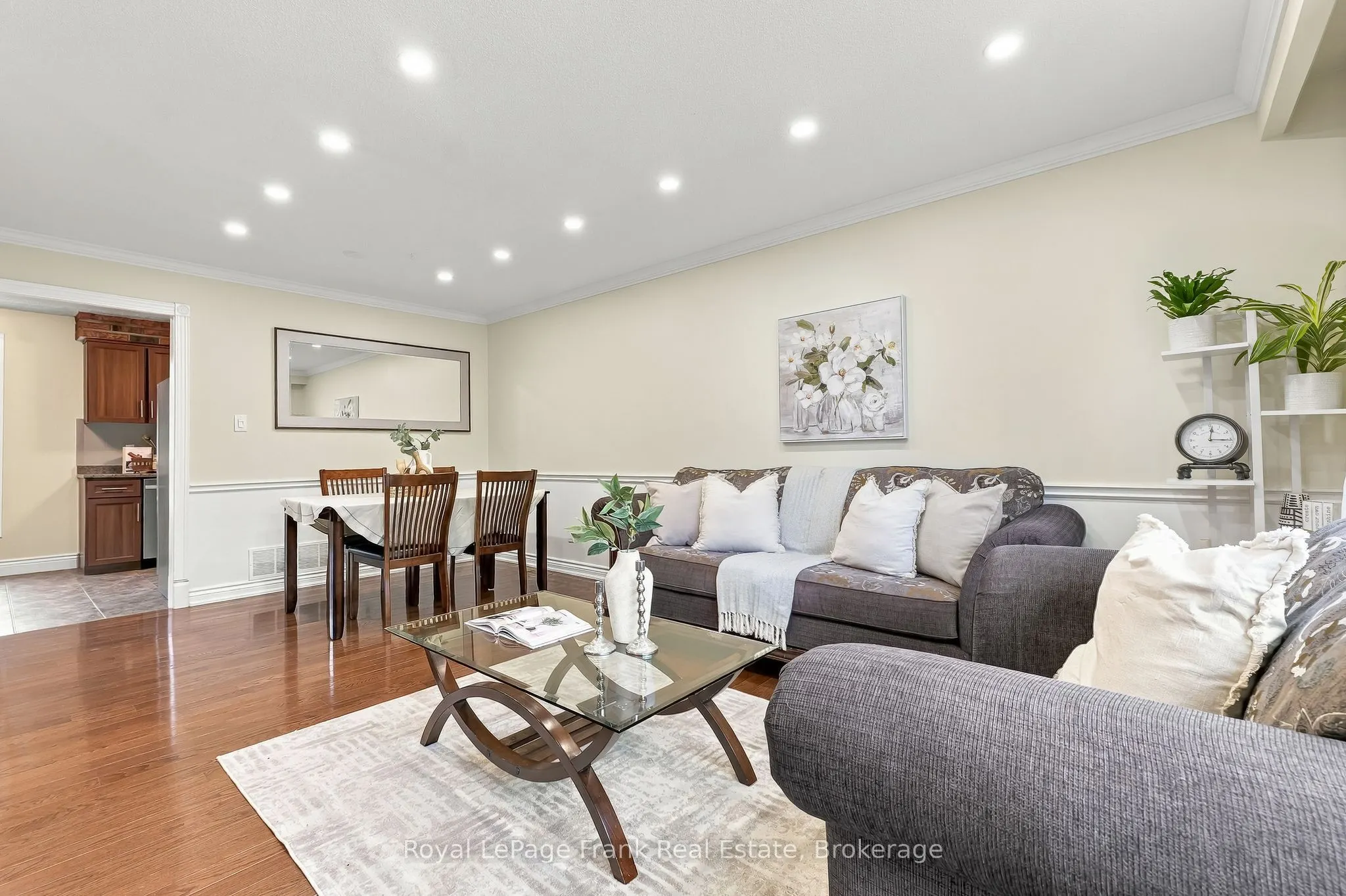 15 Hillier Street