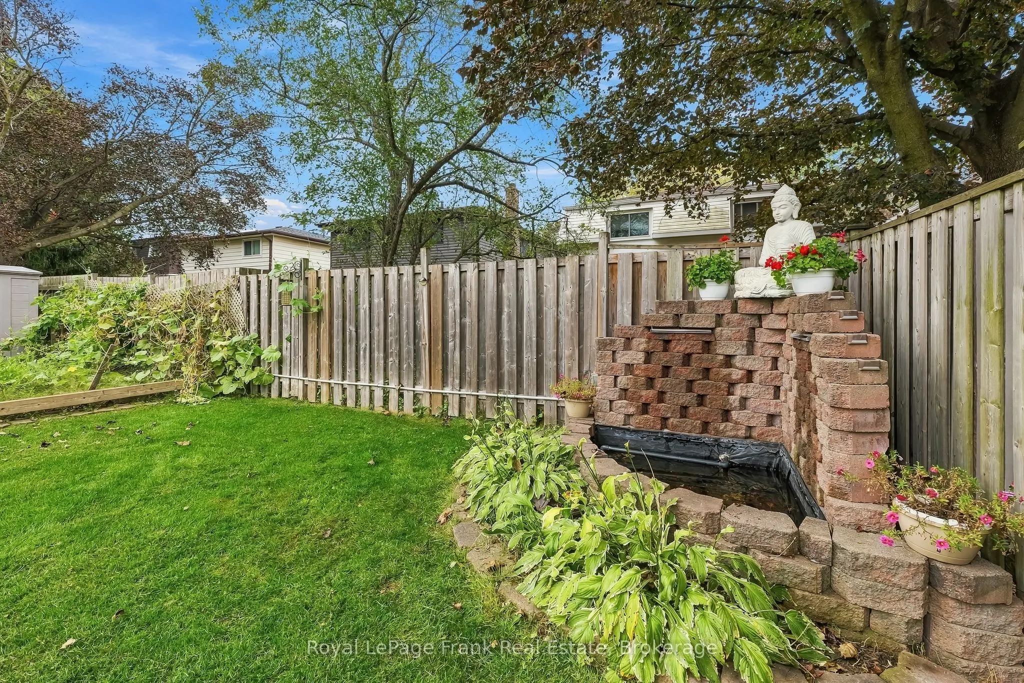 15 Hillier Street